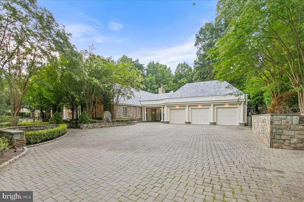 9324 GEORGETOWN PIKE