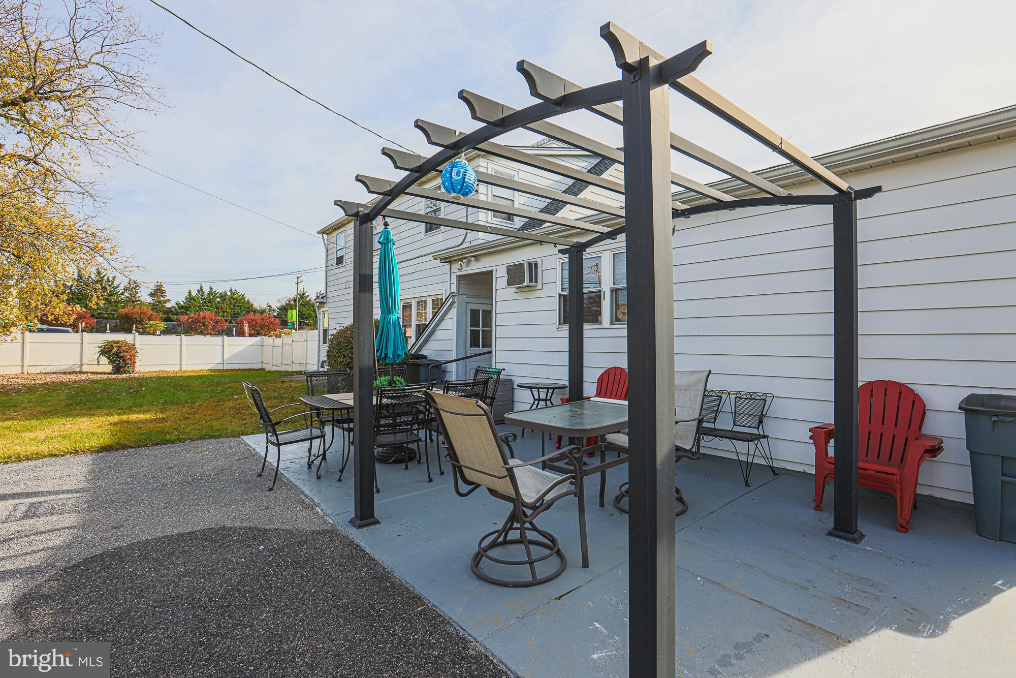 PIKESVILLE - Residential