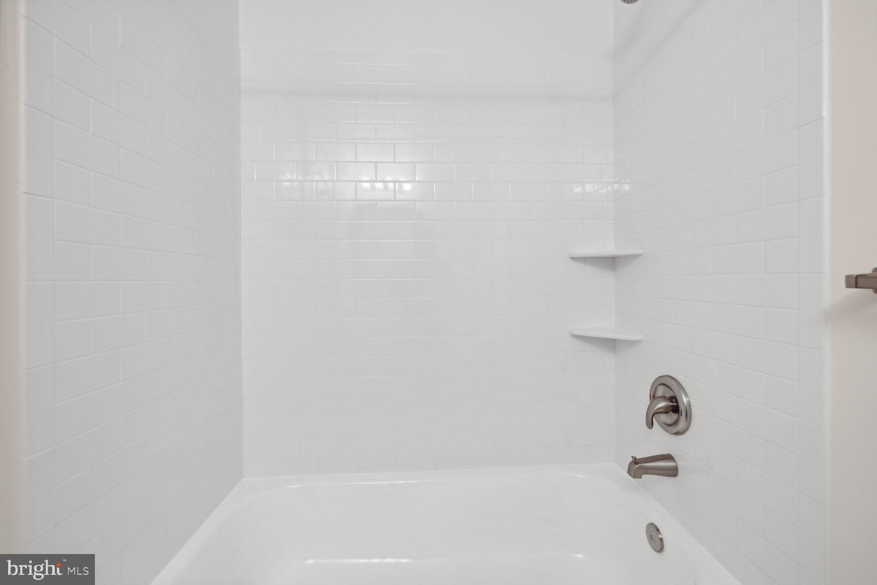 TUSCARORA KNOLLS - Residential