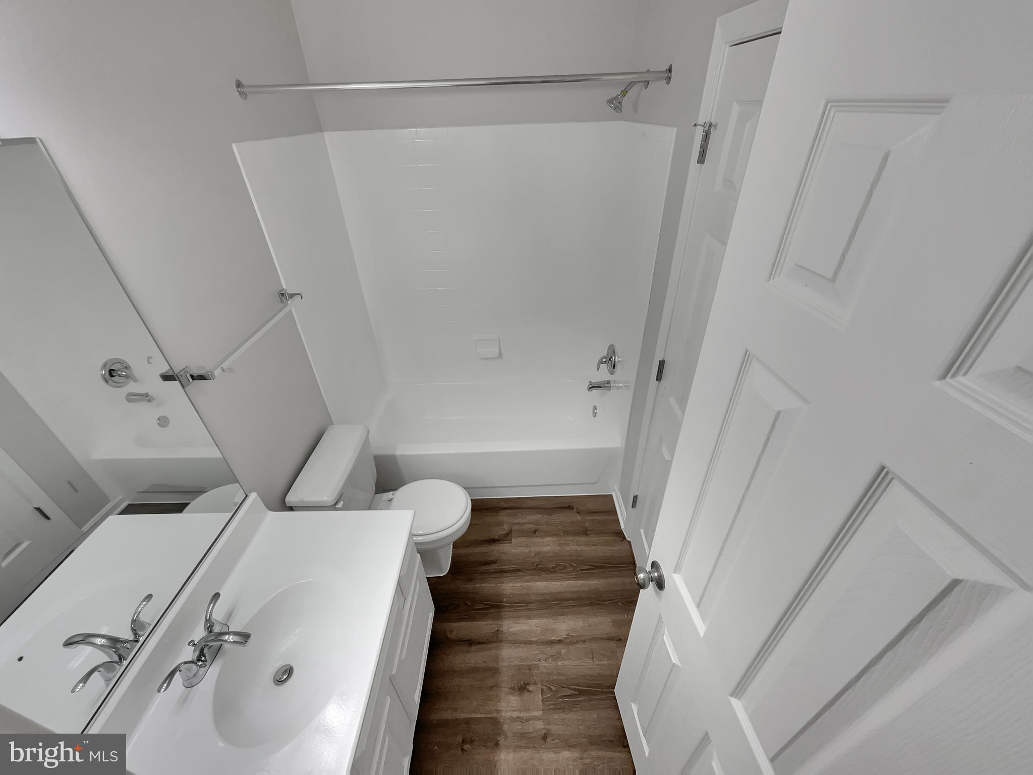 STRATFORD PLACE AT KINGS - Residential