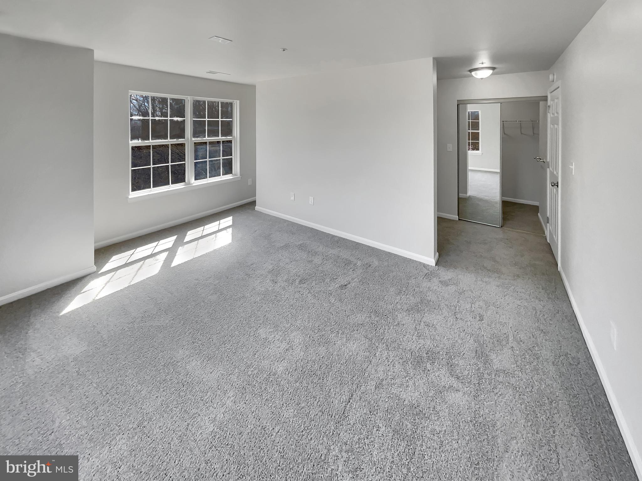 STRATFORD PLACE AT KINGS - Residential