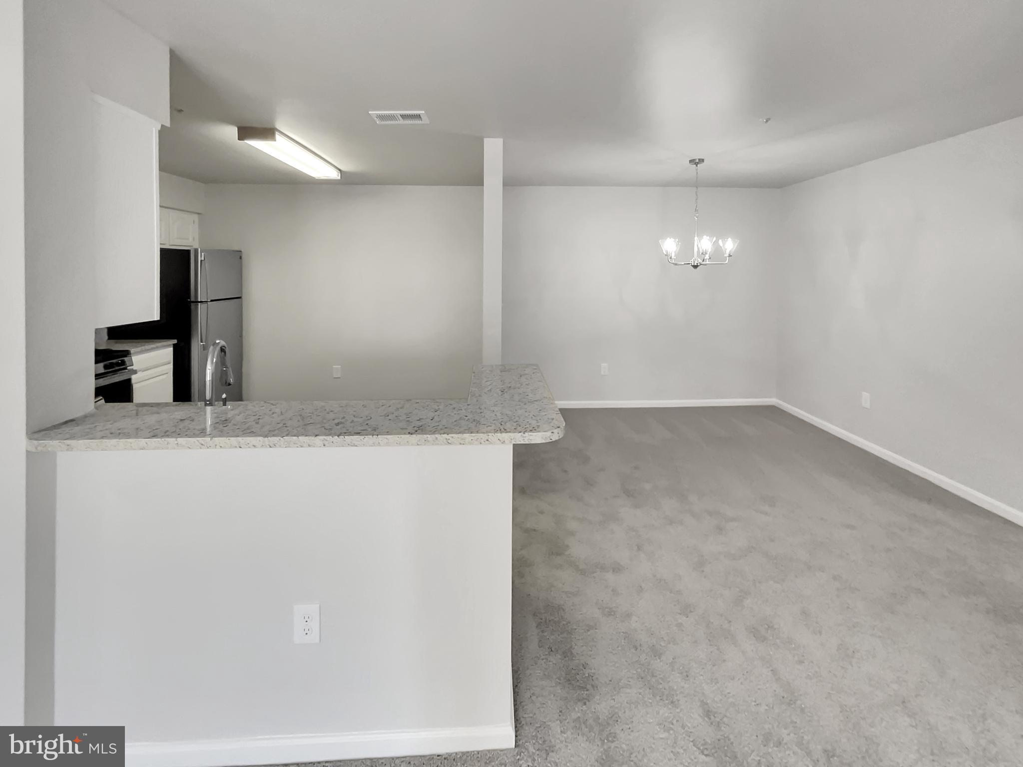 STRATFORD PLACE AT KINGS - Residential