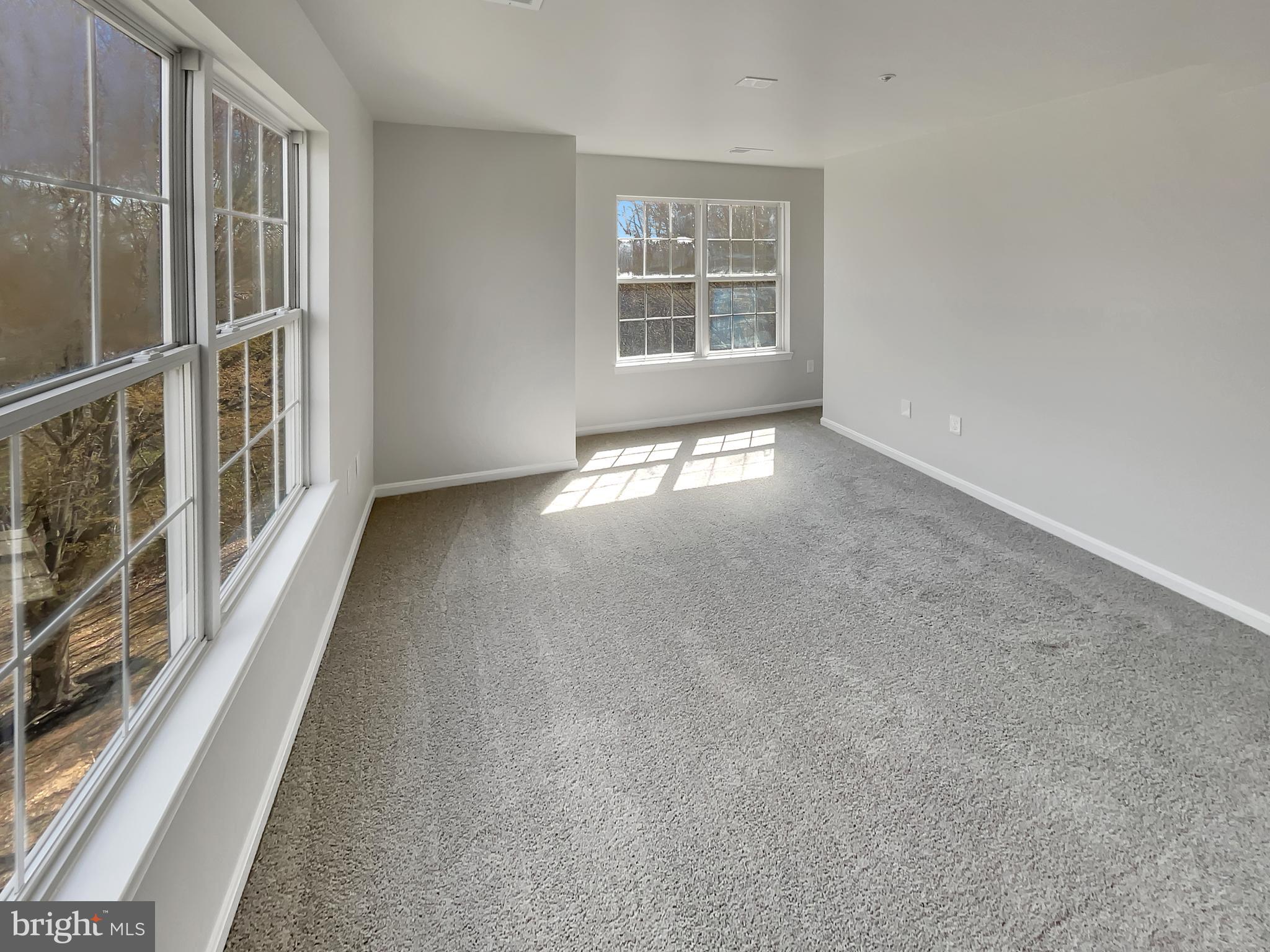 STRATFORD PLACE AT KINGS - Residential