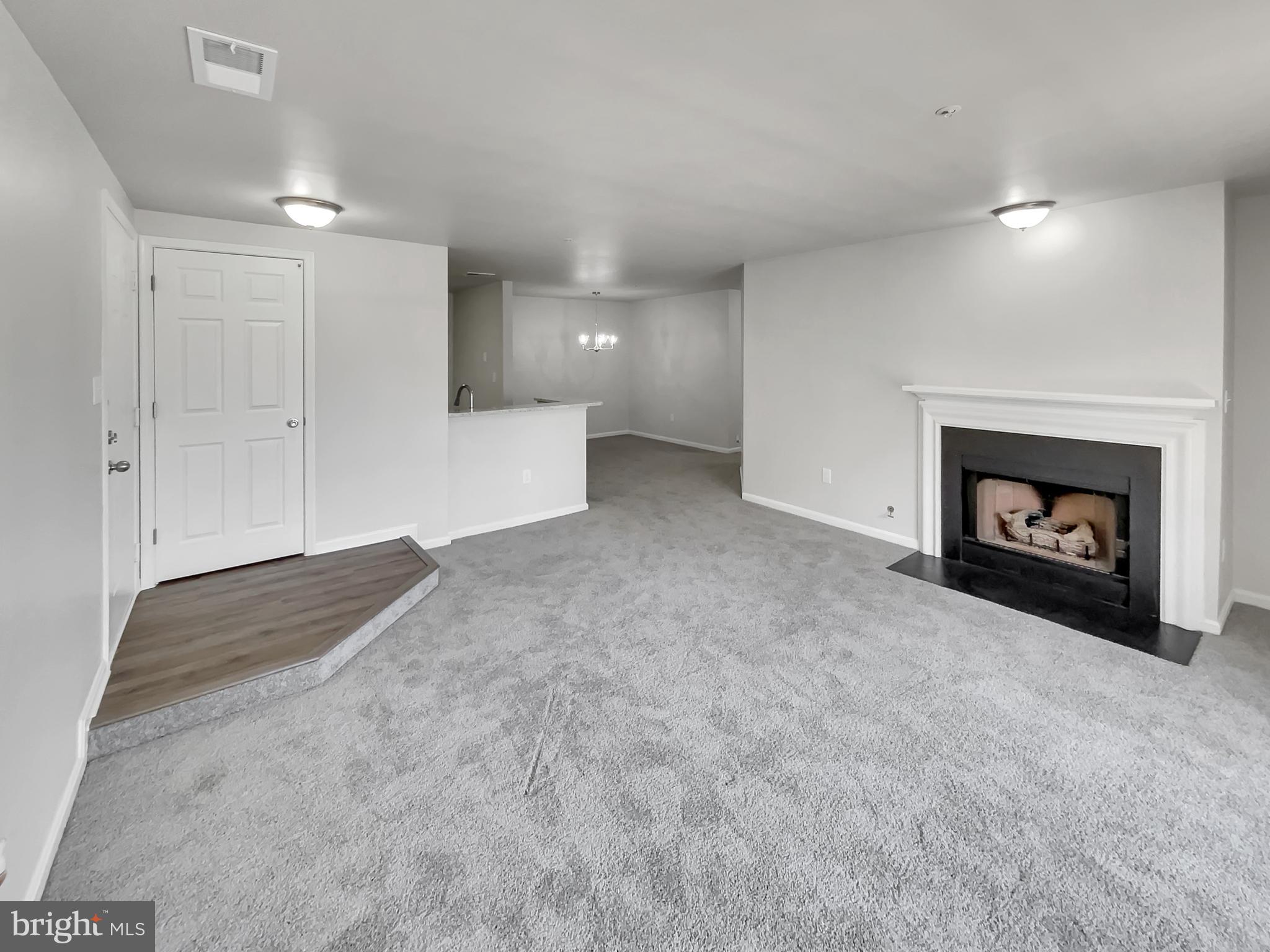 STRATFORD PLACE AT KINGS - Residential