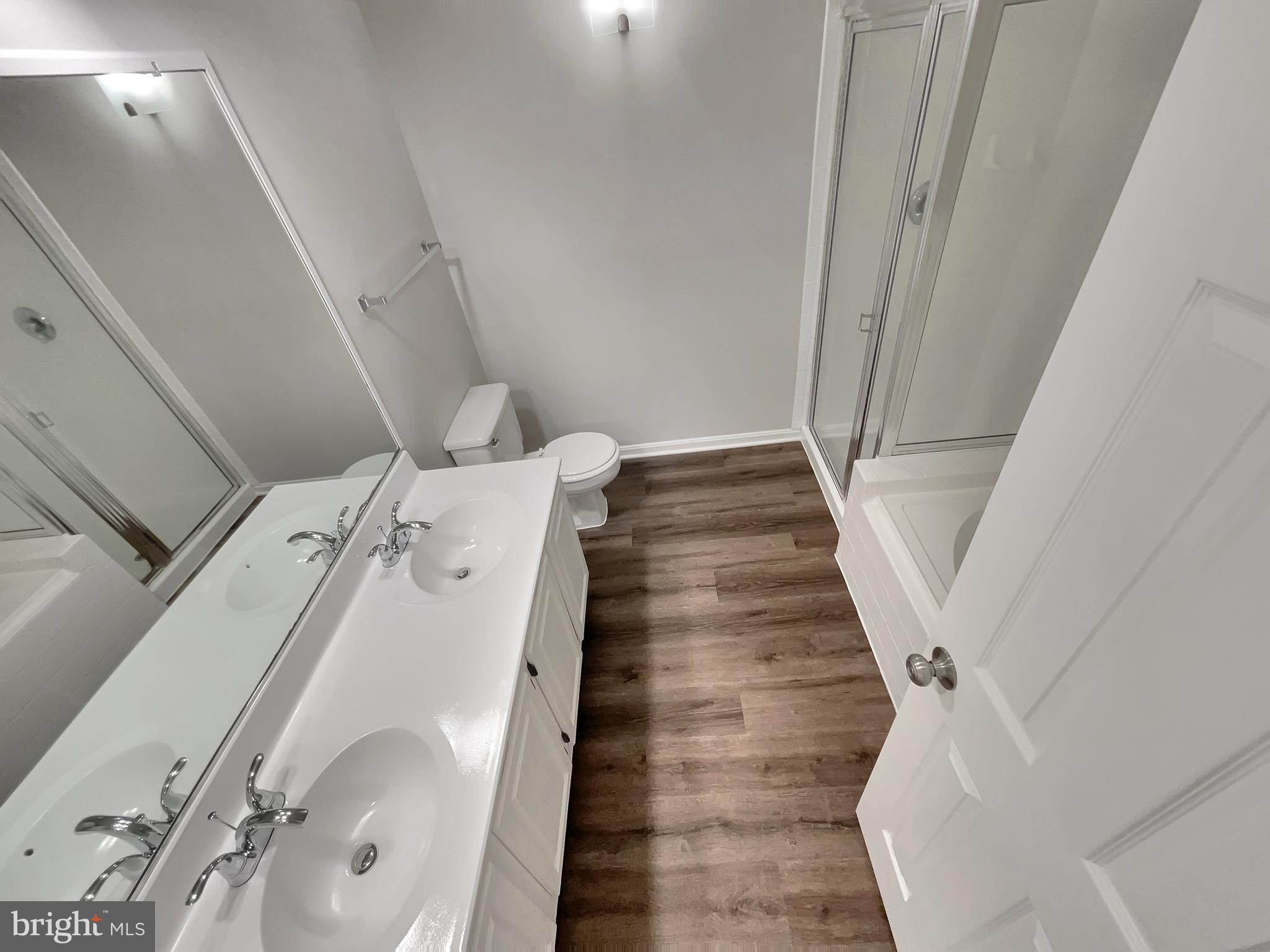 STRATFORD PLACE AT KINGS - Residential