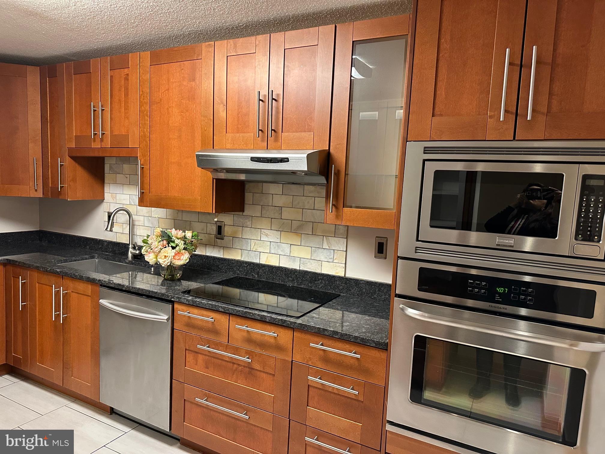 Features include stainless steel appliances, Granite counter tops, Upgraded kitchen cabinets, front loading washer & dryer. New Closet in bedroom, ALL utilities included in fees!! Experience luxury resort style living in the heart of the city. Well-kept grounds, activity center, pools (indoor/outdoor/lap), Pickleball /tennis courts, fitness center, hot tub, sauna, playgrounds, convenience store, beauty shop...the amenities are endless! COMMUTING convenience is steps away with a metro stop outside the gate and a courtesy shuttle bus to the Van Dorn Metro! Located in close proximity to the Pentagon, Reagan Airport, Downtown DC.