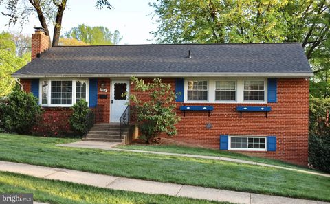 Photo of 7919 Ellet Road, SPRINGFIELD, VA 22151 (MLS # VAFX2302962)