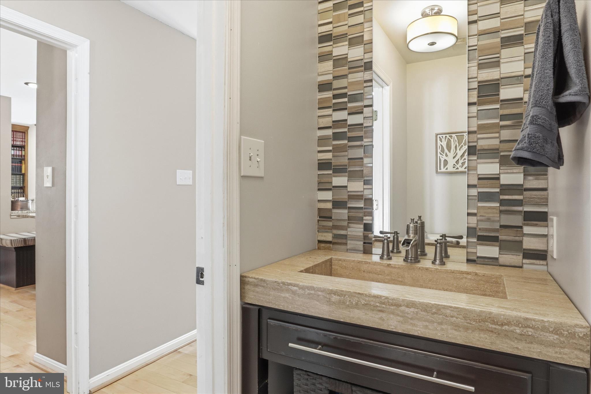 SOUTH RUN OAKS - Residential