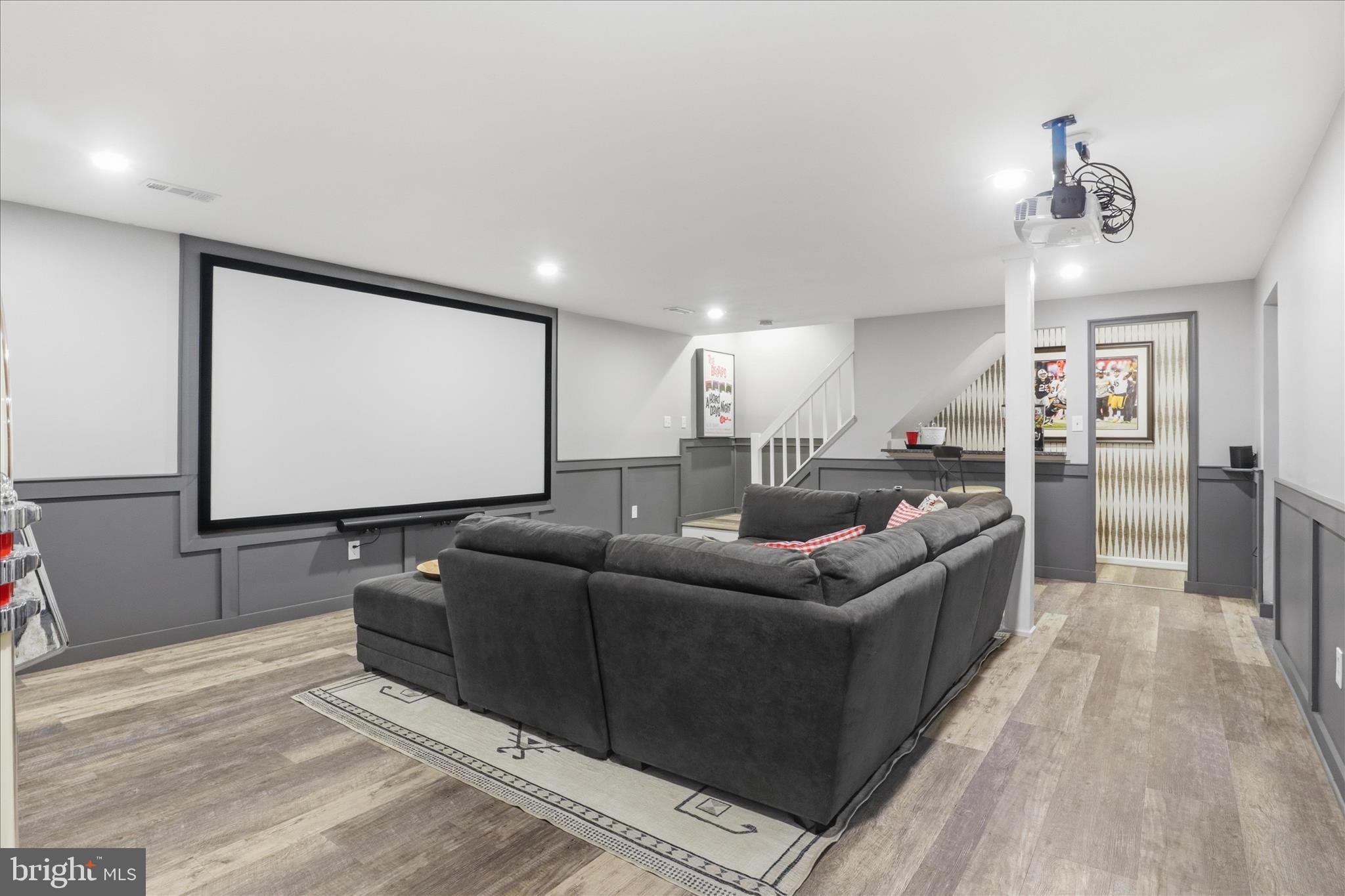 SOUTH RUN OAKS - Residential