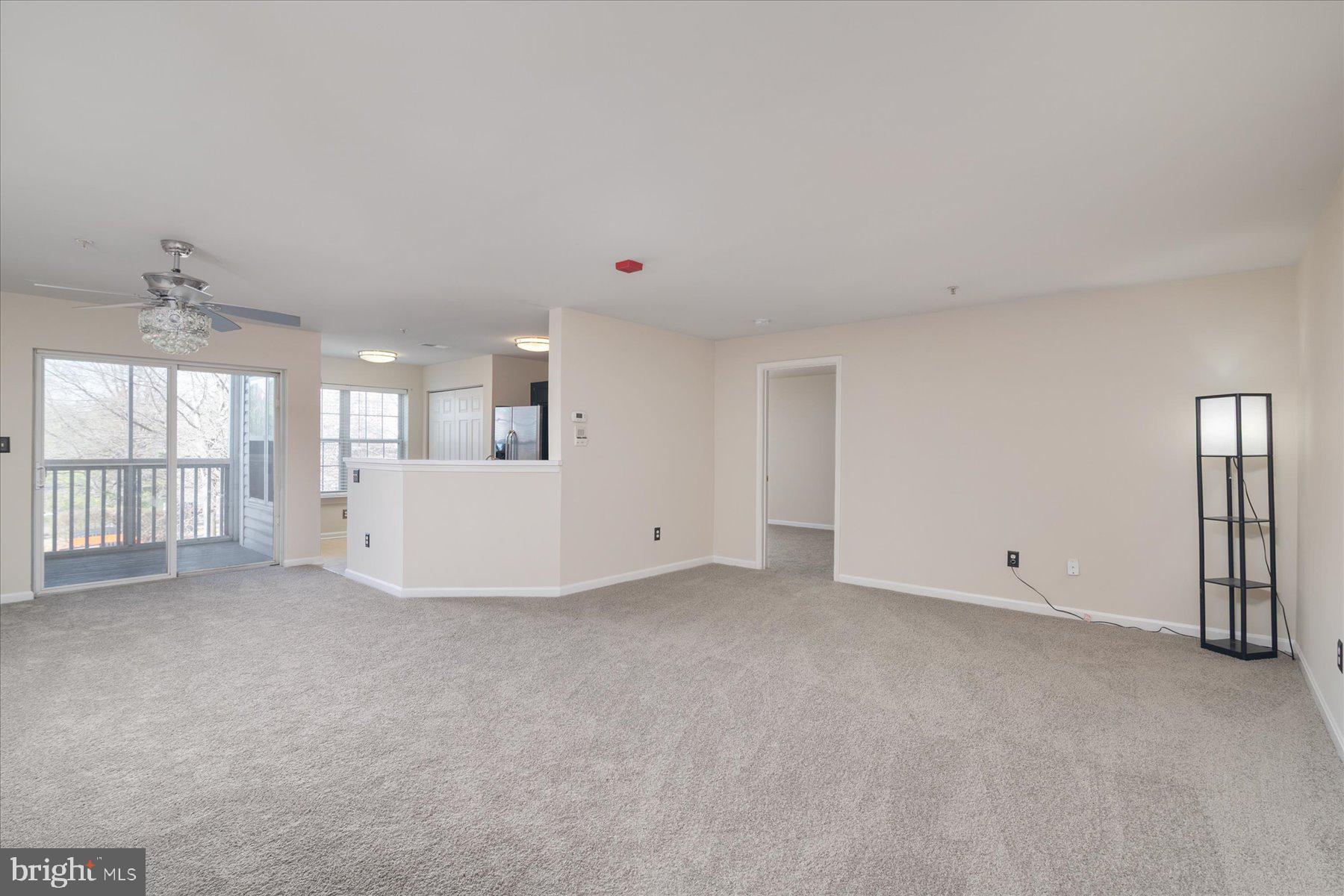 CROMWELL FOUNTAIN - Residential