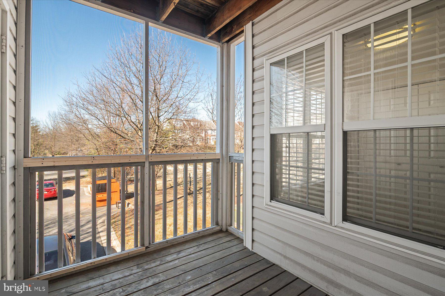 CROMWELL FOUNTAIN - Residential