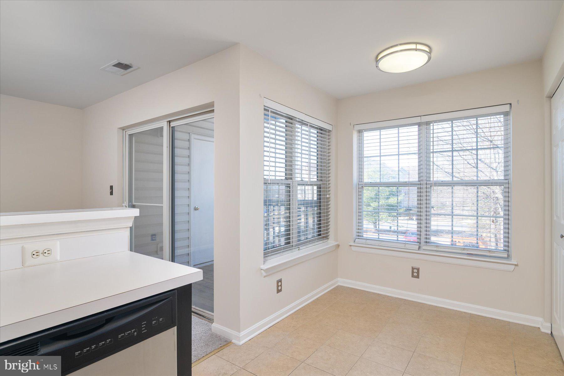 CROMWELL FOUNTAIN - Residential