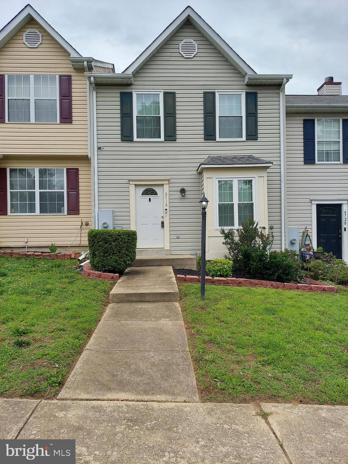 This home qualifies for the USDA loan program with 0 down payment. Welcome to this desirable well maintained community. This 2-bedroom, 3.5 bath homes offers spacious living, make this your home. Spacious basement perfect for entertaining, enclosed privacy fence there are flat screen TVs everywhere and they are yours.
7 year old roof, close to shopping, schools and restaurants.
