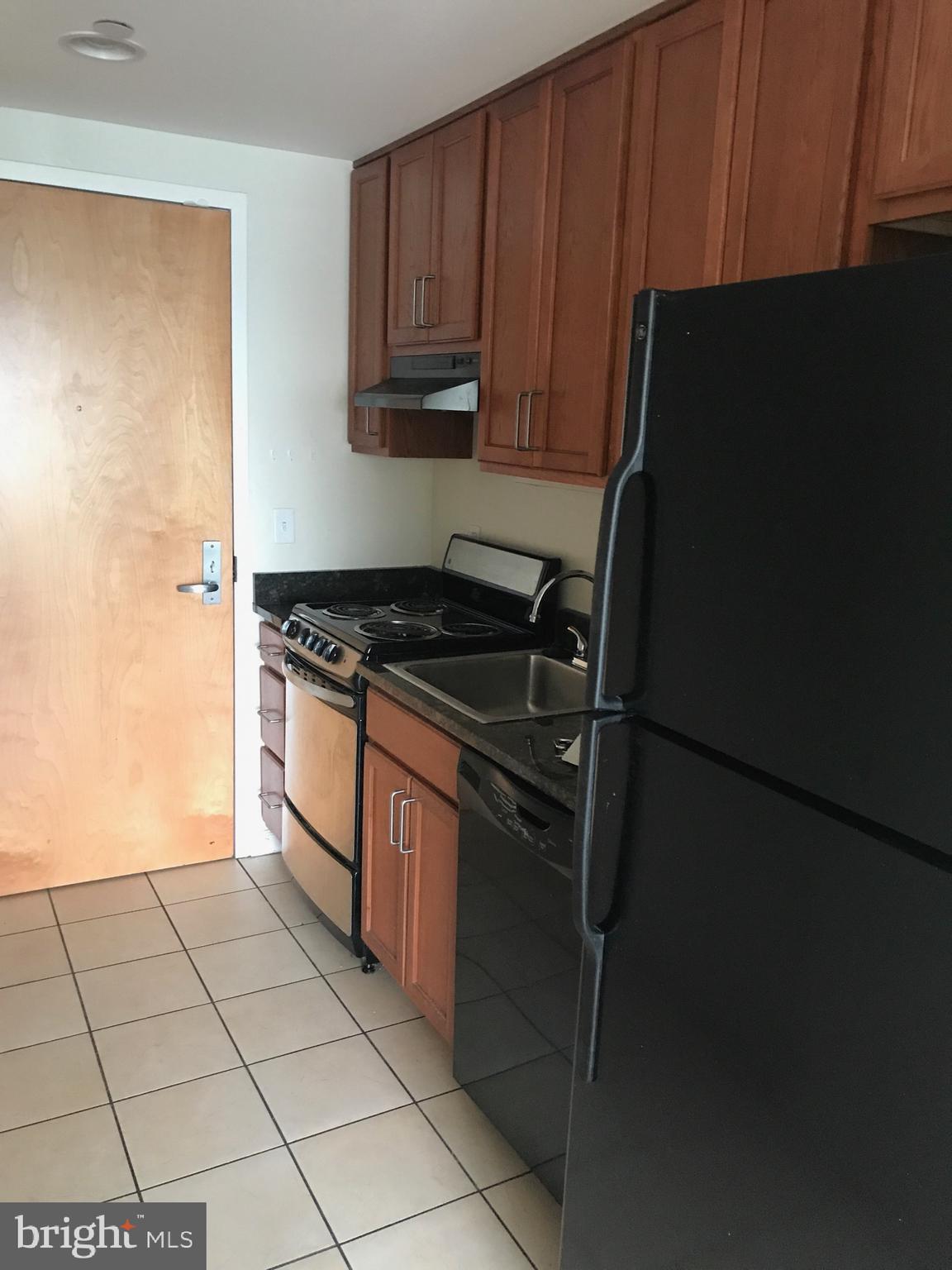 UNIVERSITY CITY - Residential Lease