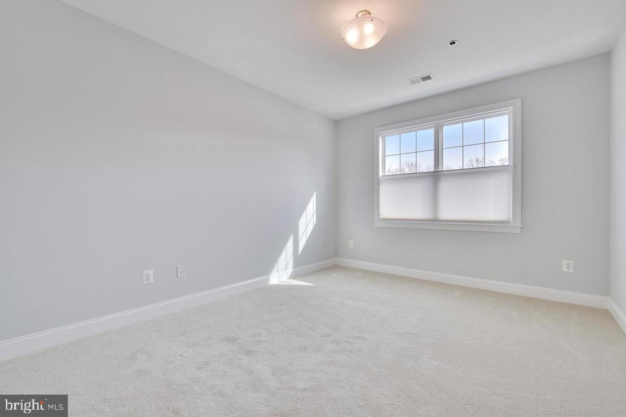 MEADOW RIDGE VILLAS CODM - Residential