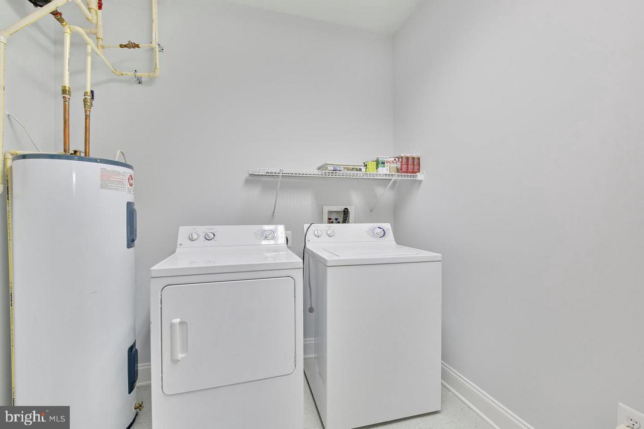 MEADOW RIDGE VILLAS CODM - Residential