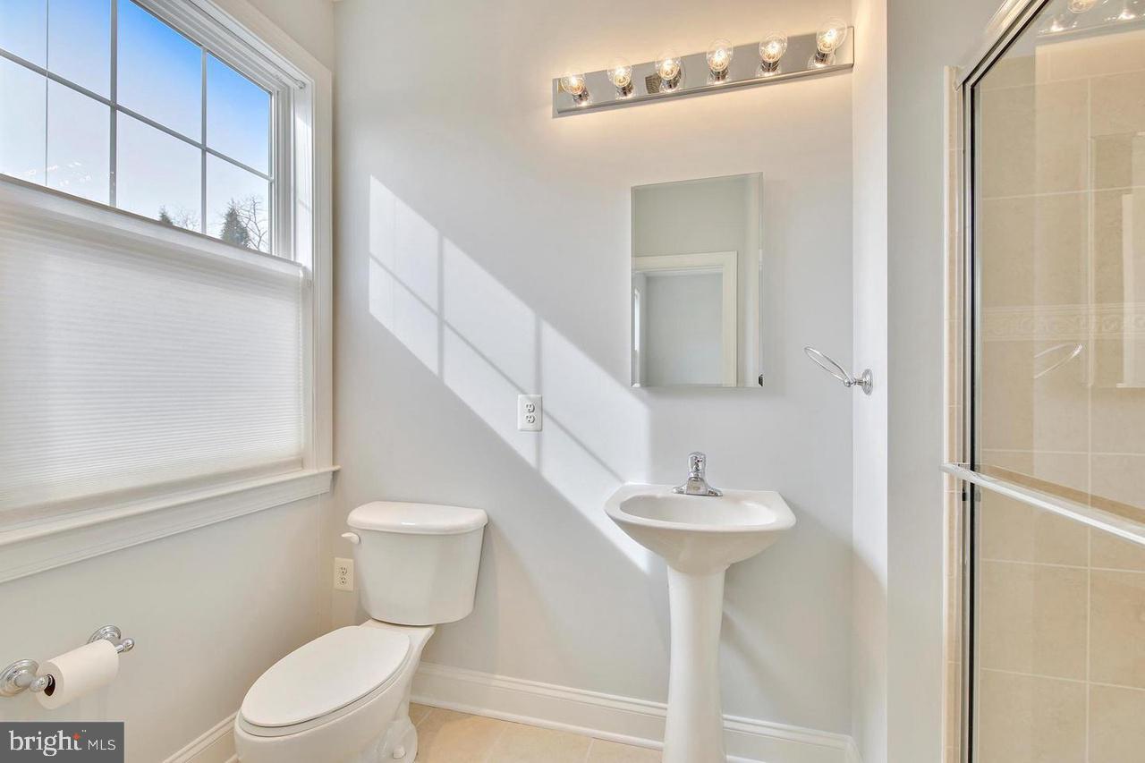 MEADOW RIDGE VILLAS CODM - Residential