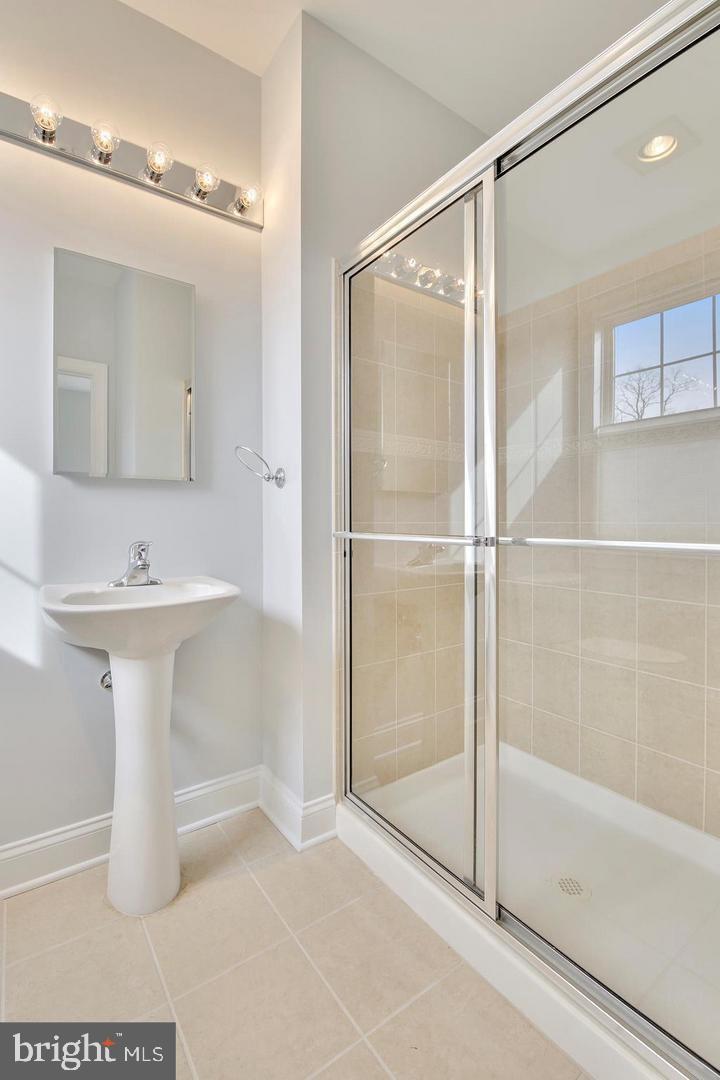 MEADOW RIDGE VILLAS CODM - Residential