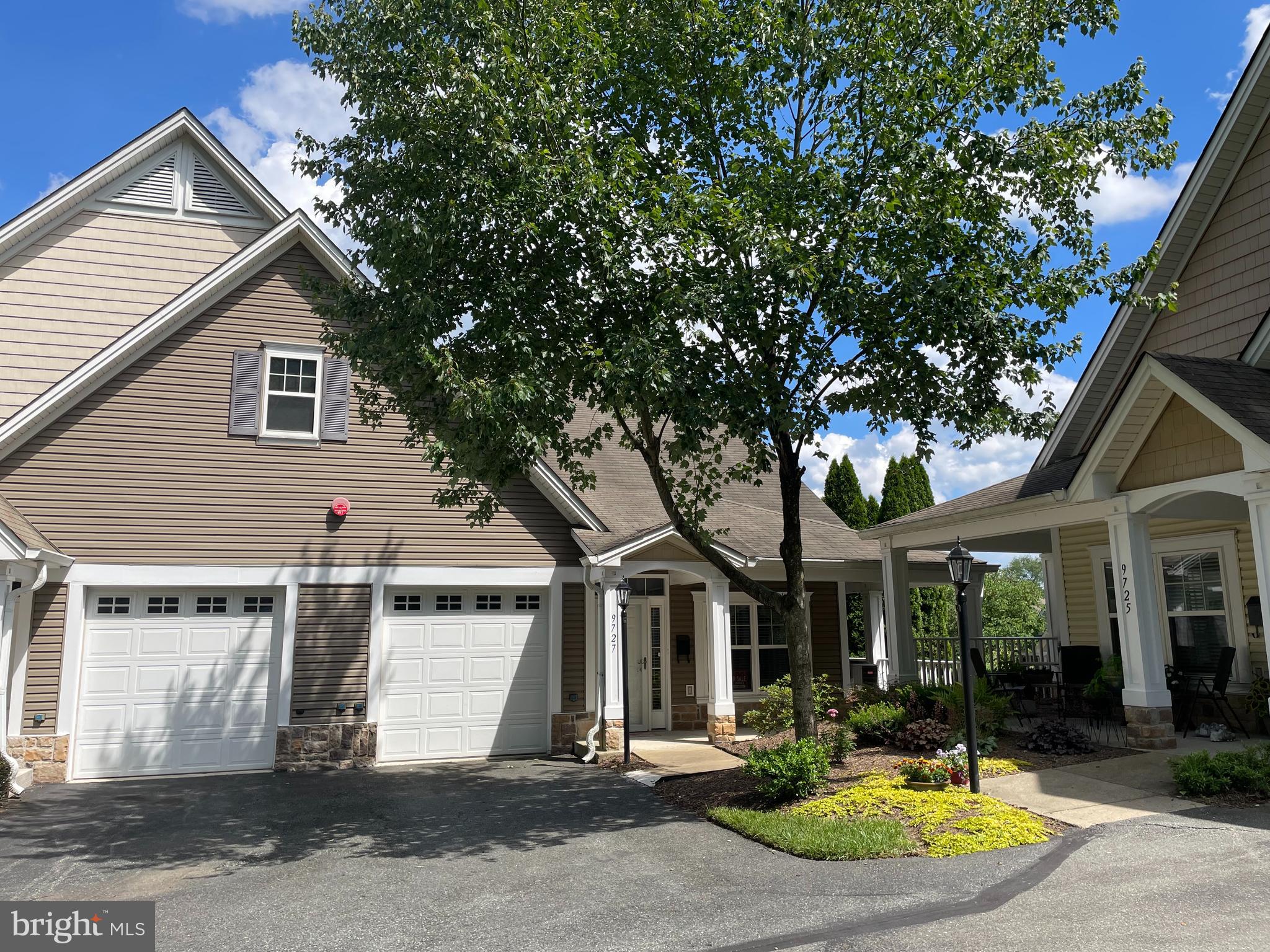 MEADOW RIDGE VILLAS CODM - Residential