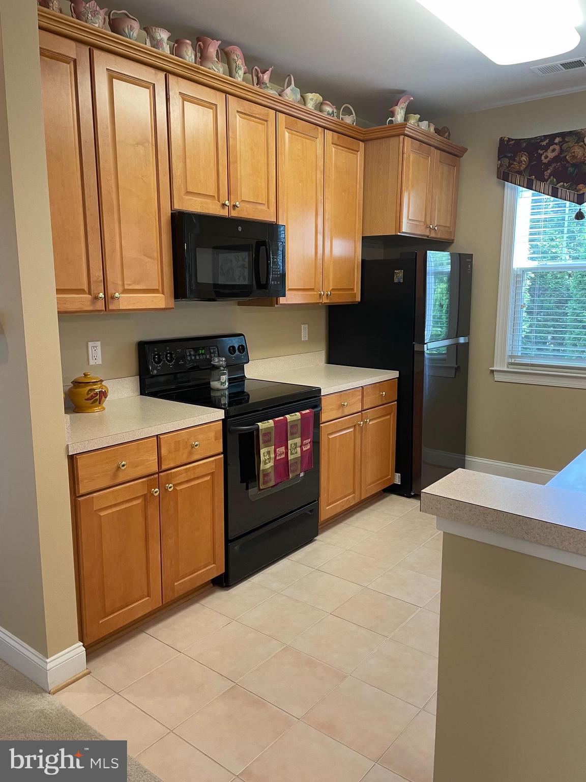 MEADOW RIDGE VILLAS CODM - Residential