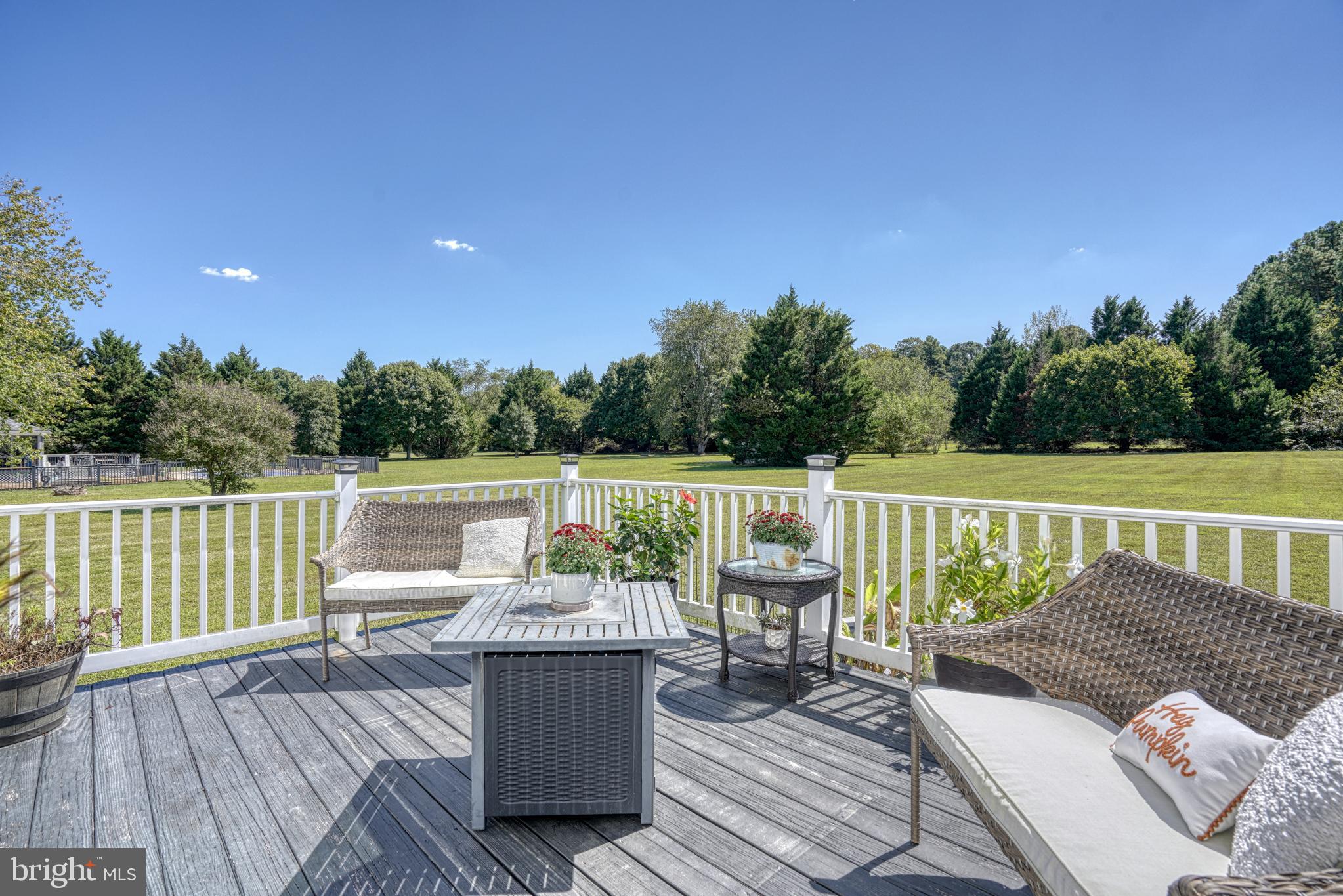 TWO JOHNS - Residential