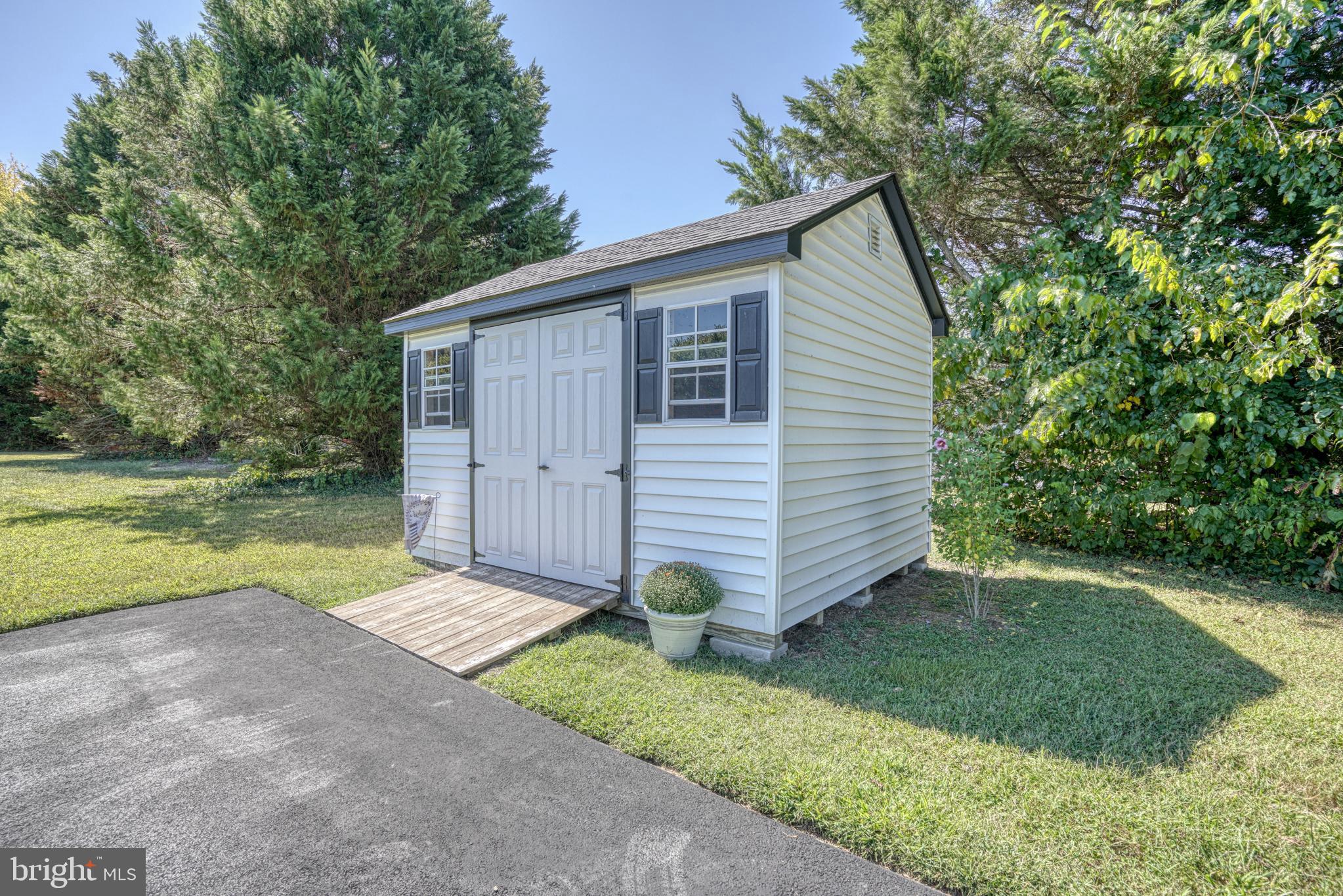 TWO JOHNS - Residential