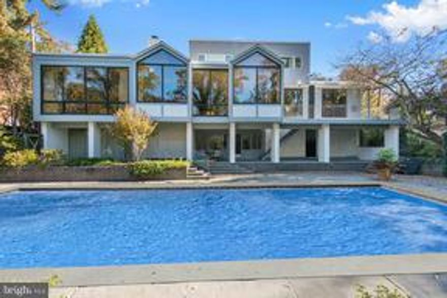Exceptional Contemp. Kent home designed by renowned modern architect Walter Gropius! 5,600 SF w/ open & SUNLIT Main level w/ vaulted ceilings, soaring floor to ceiling windows stretching the length of the back of the house, 6 BR, 4 FBA, 2HBA, & fully finished LL! Expansive and professionally landscaped yard w/ swimming pool, entertaining terrace, and tennis court, all on a massive 1.25 acre lot!