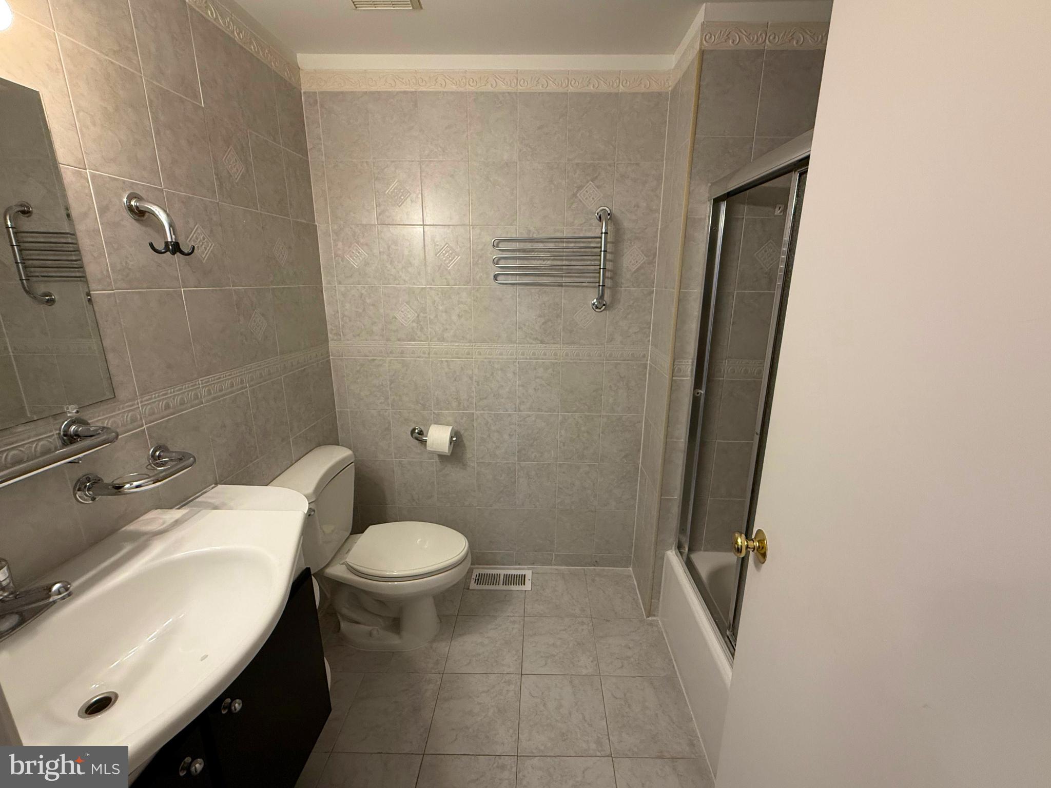 BROOKSHIRE - Residential Lease