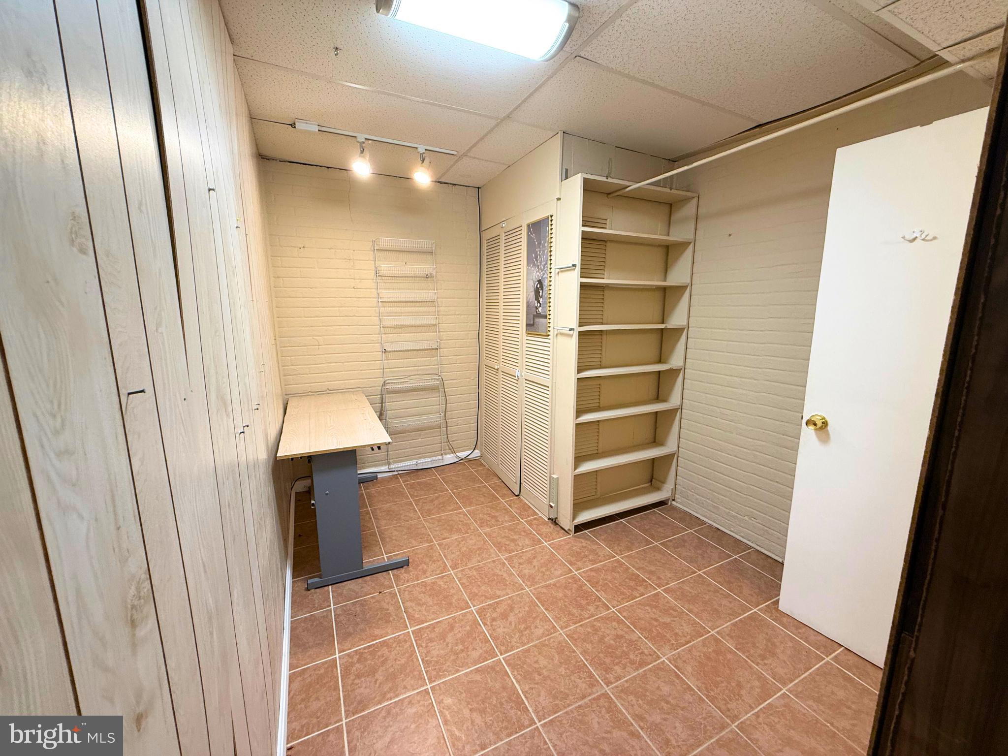 BROOKSHIRE - Residential Lease