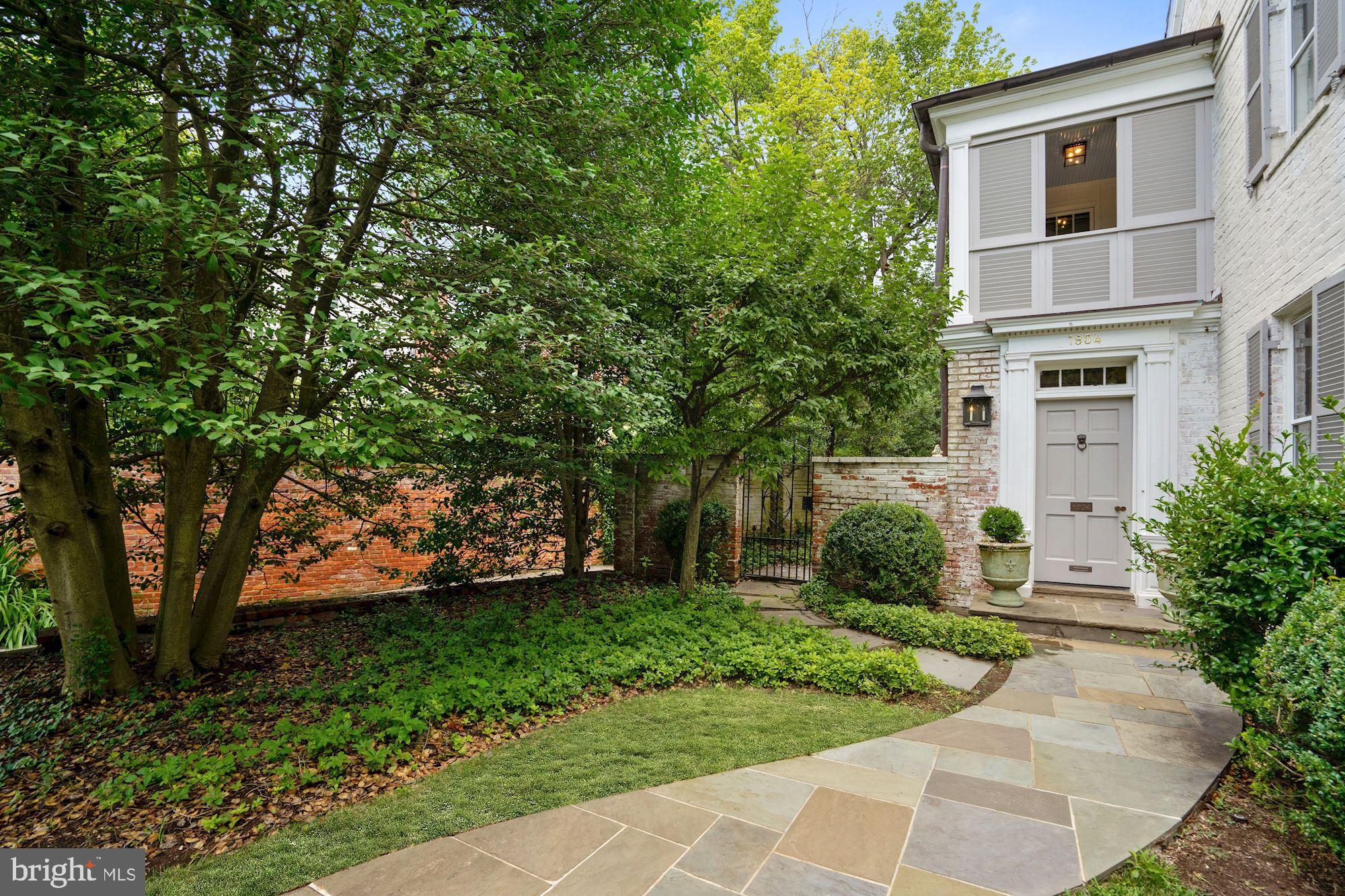 FOXHALL - Residential