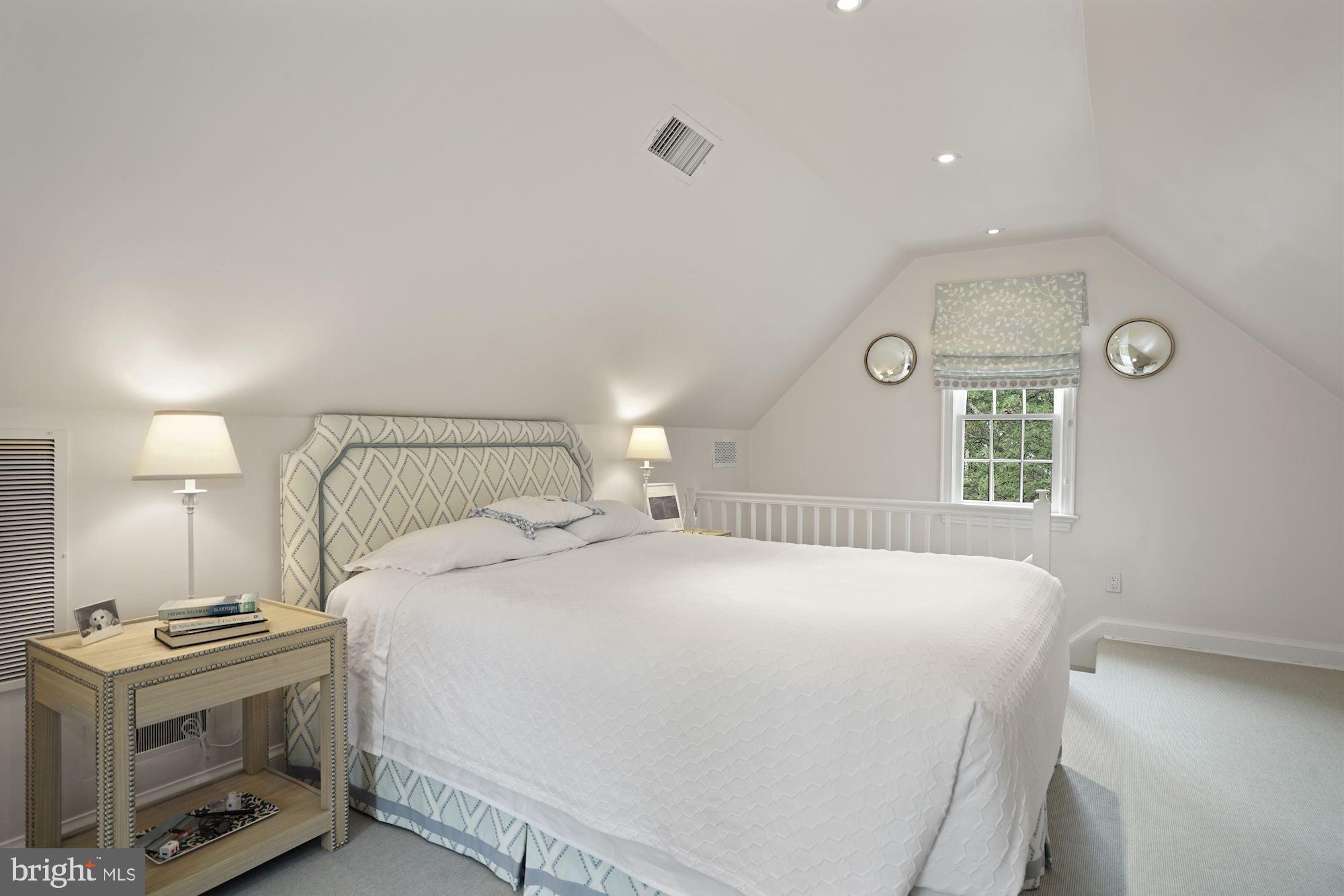 FOXHALL - Residential