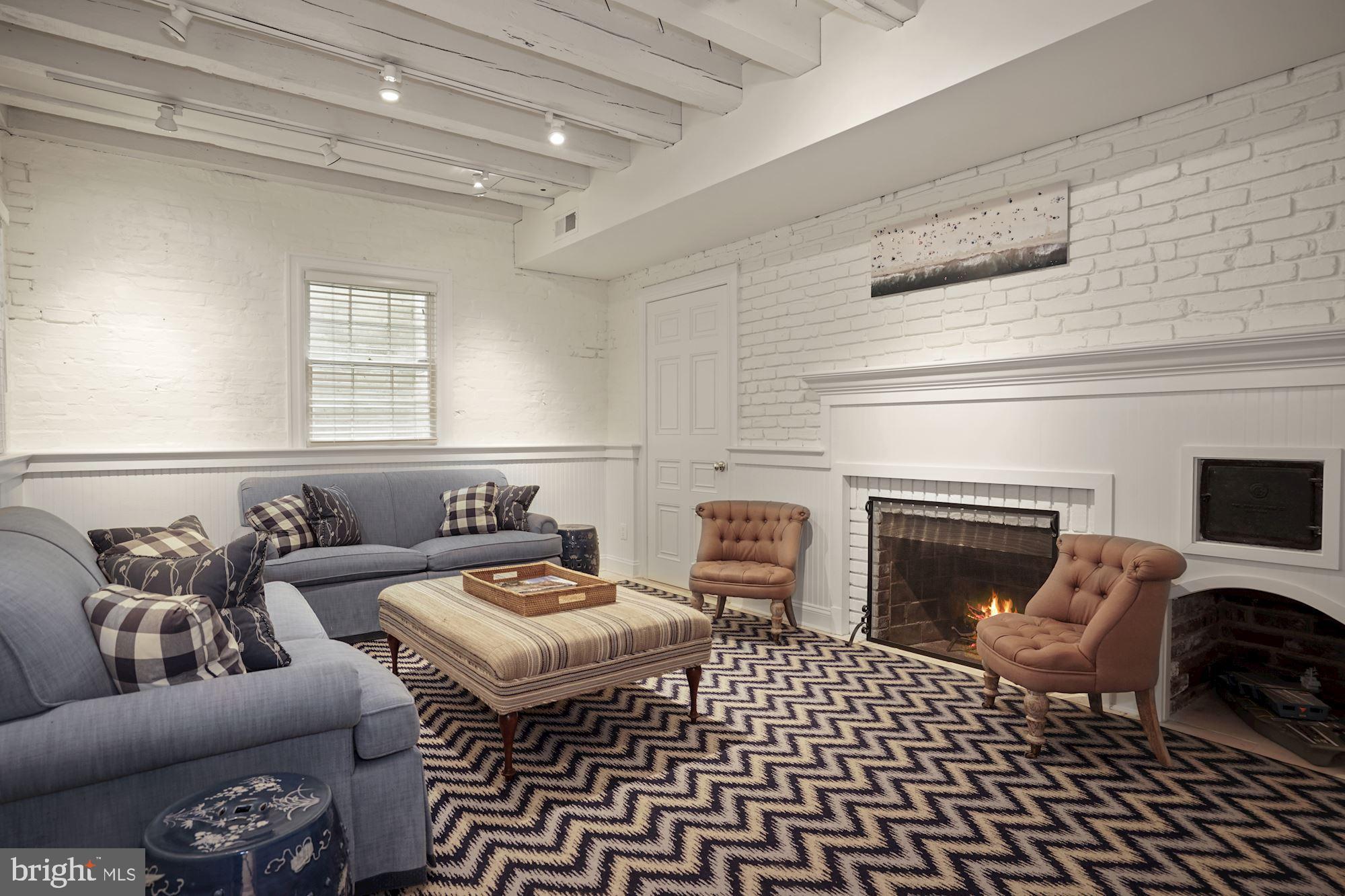 FOXHALL - Residential