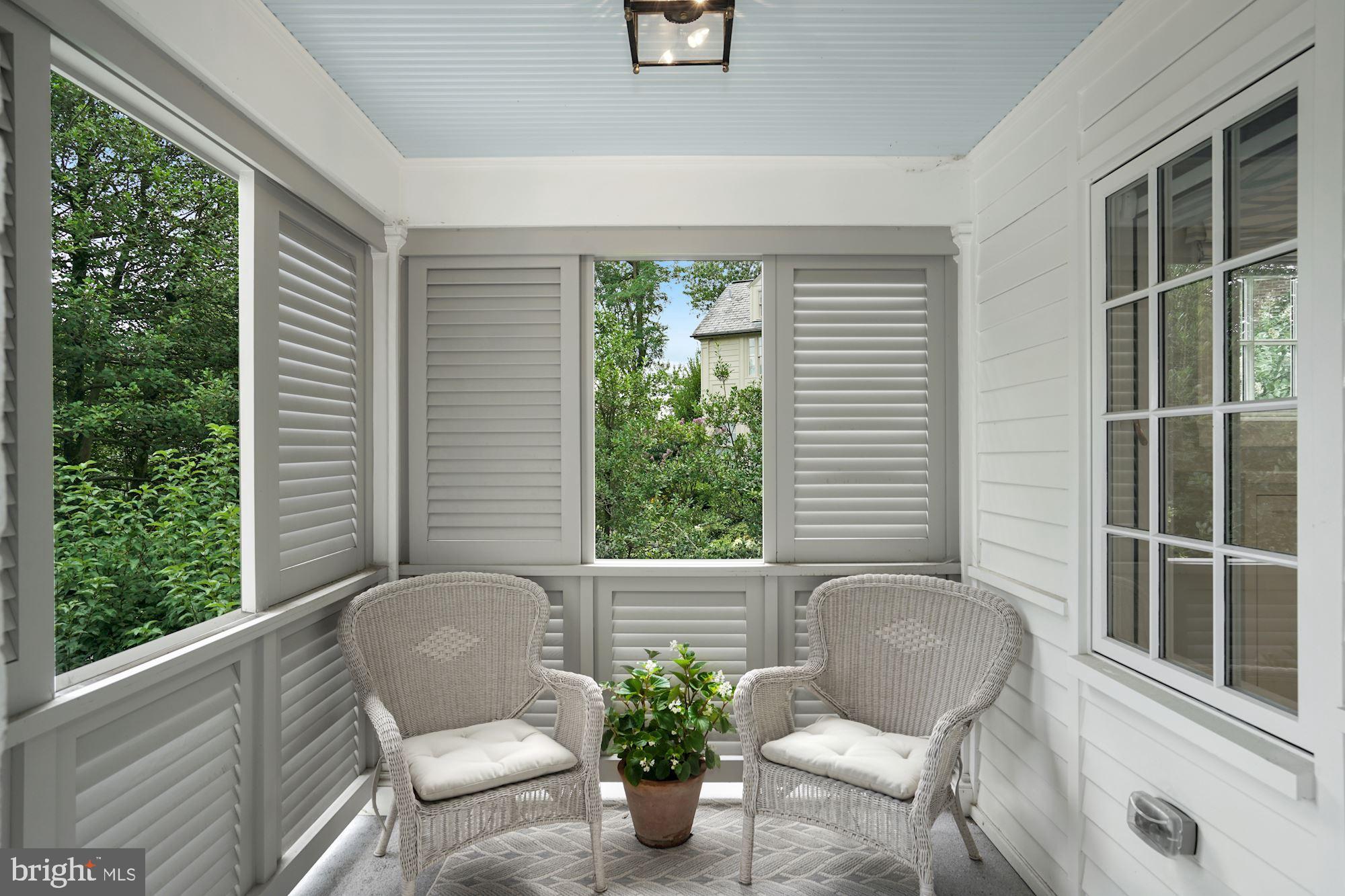FOXHALL - Residential