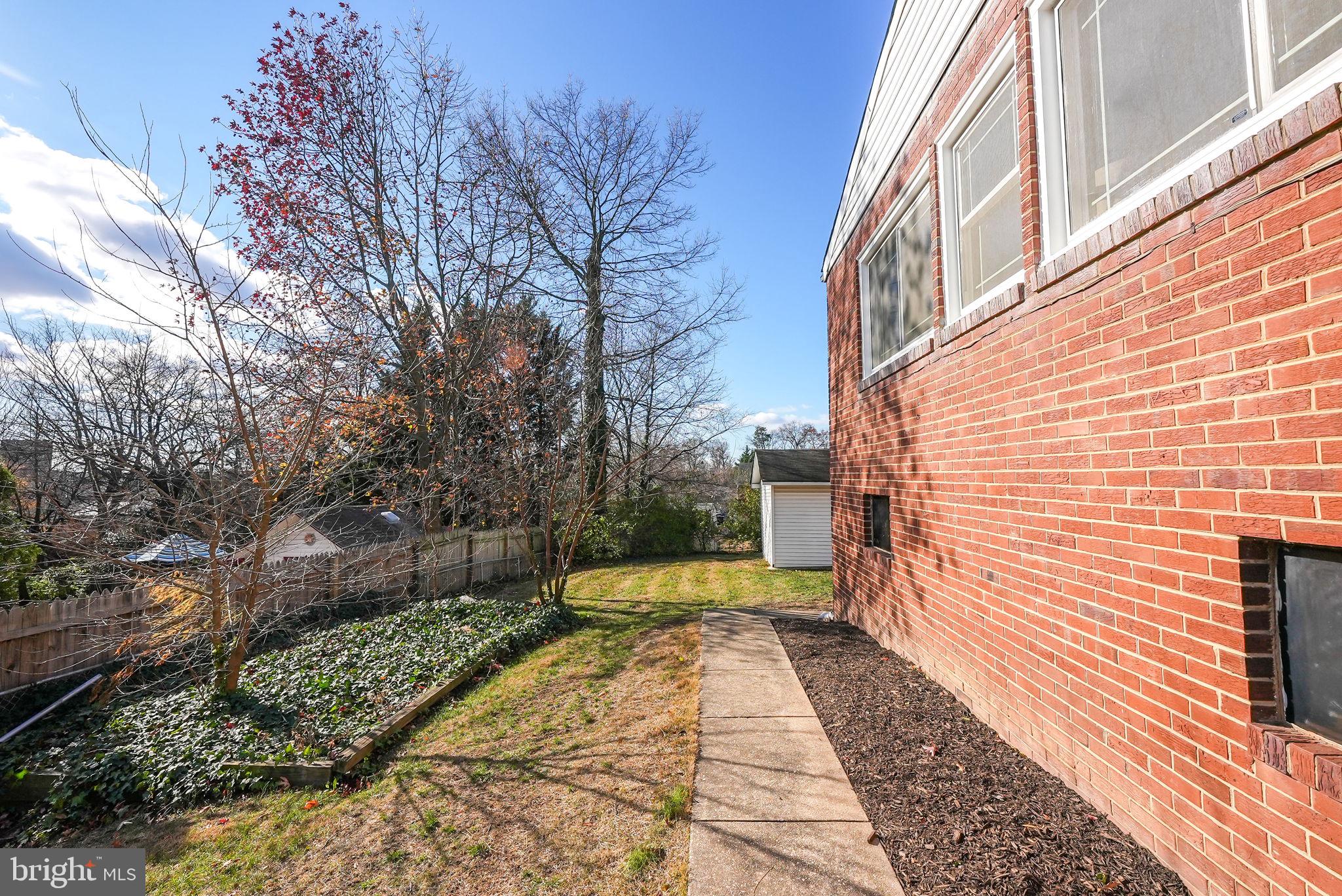 CHESTNUT HILLS - Residential