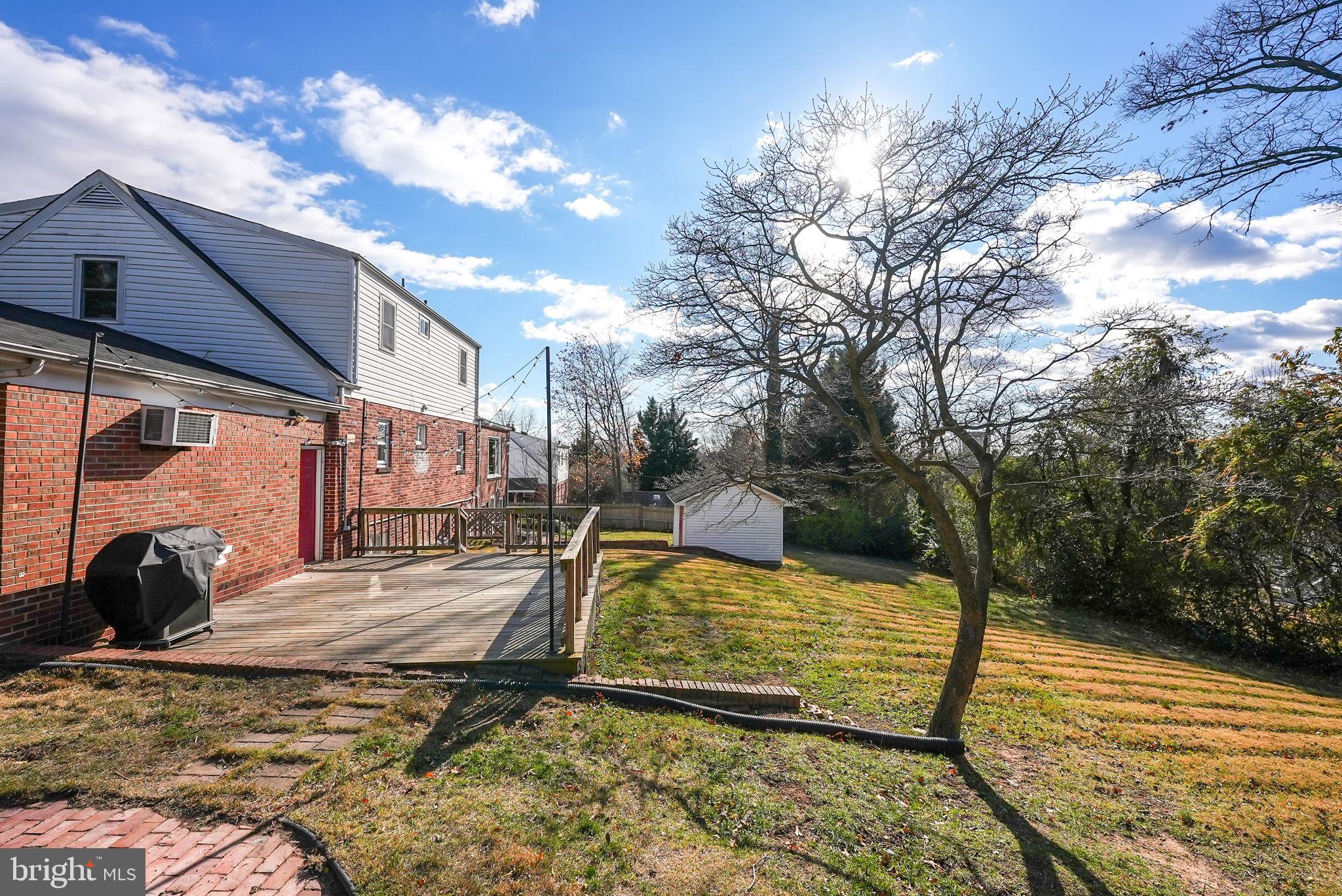 CHESTNUT HILLS - Residential