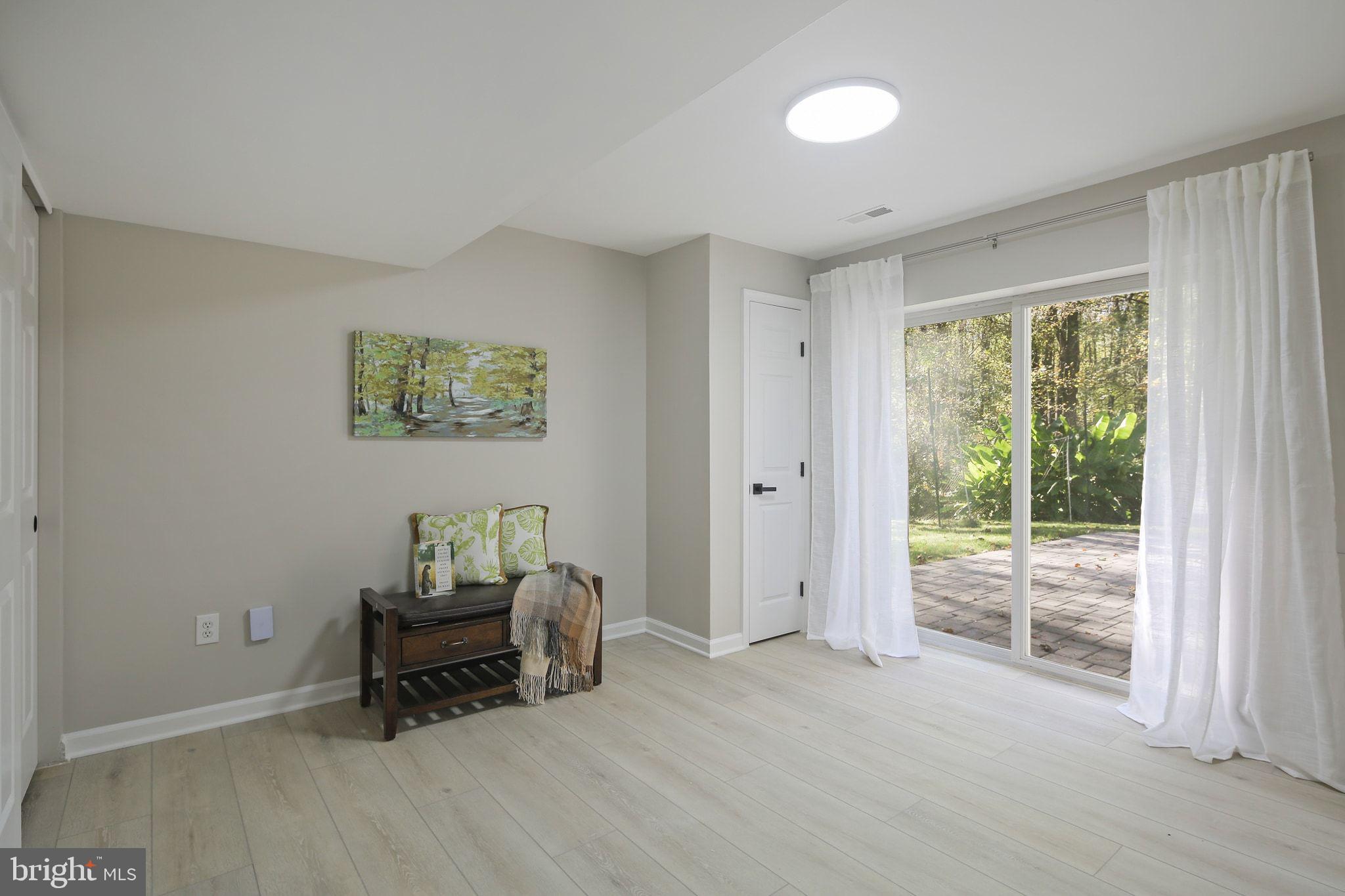 VILLAGE OF RIVER HILL - Residential