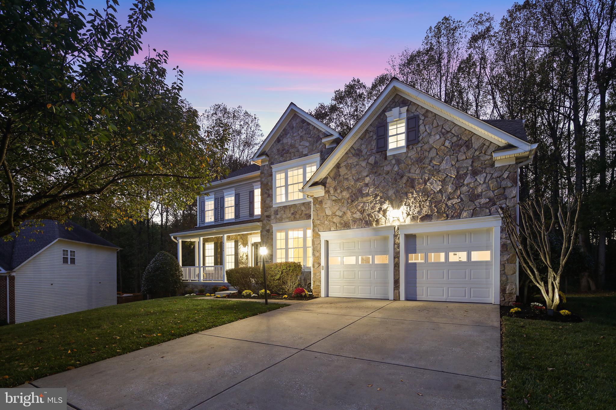 VILLAGE OF RIVER HILL - Residential