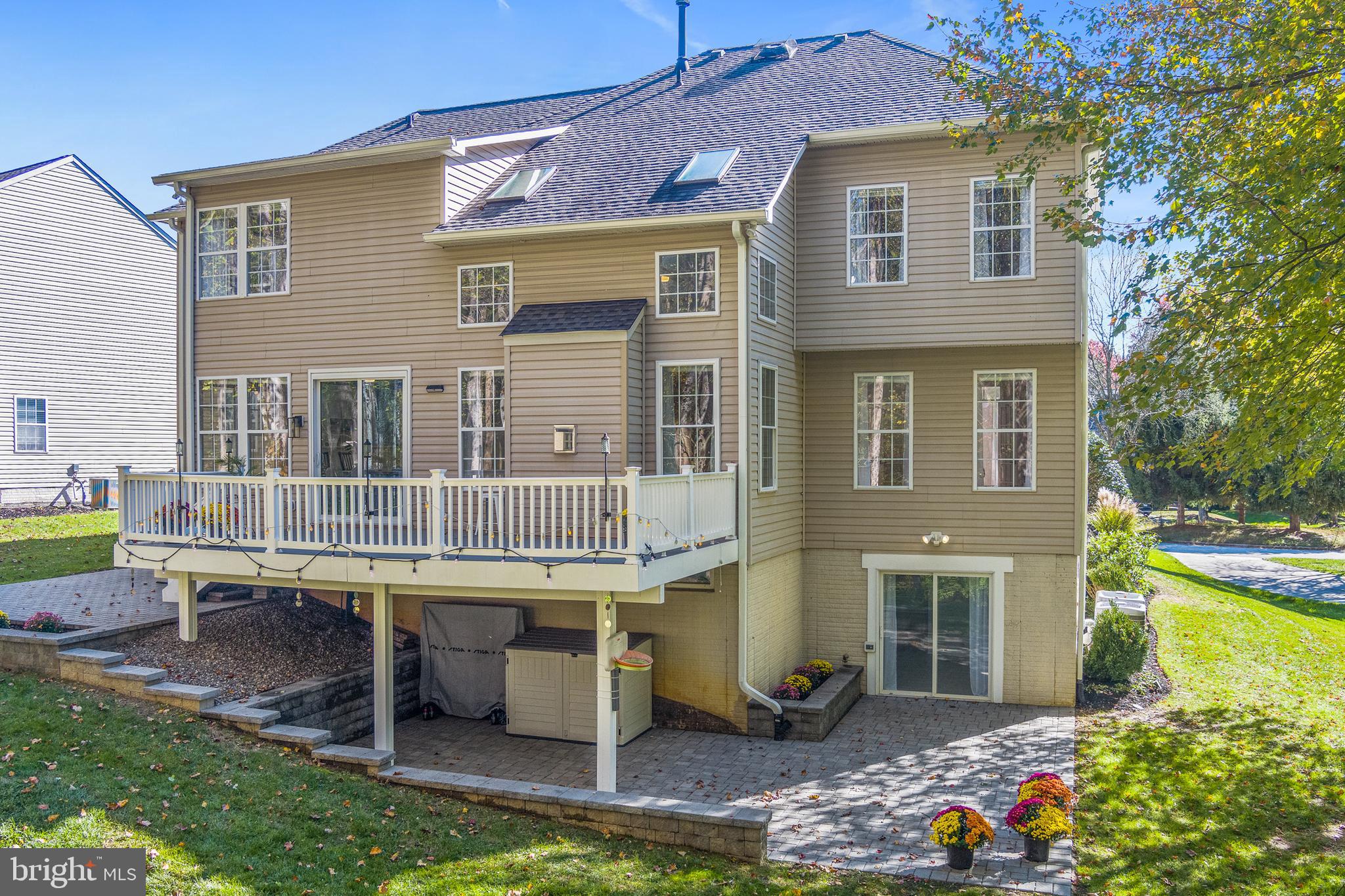 VILLAGE OF RIVER HILL - Residential