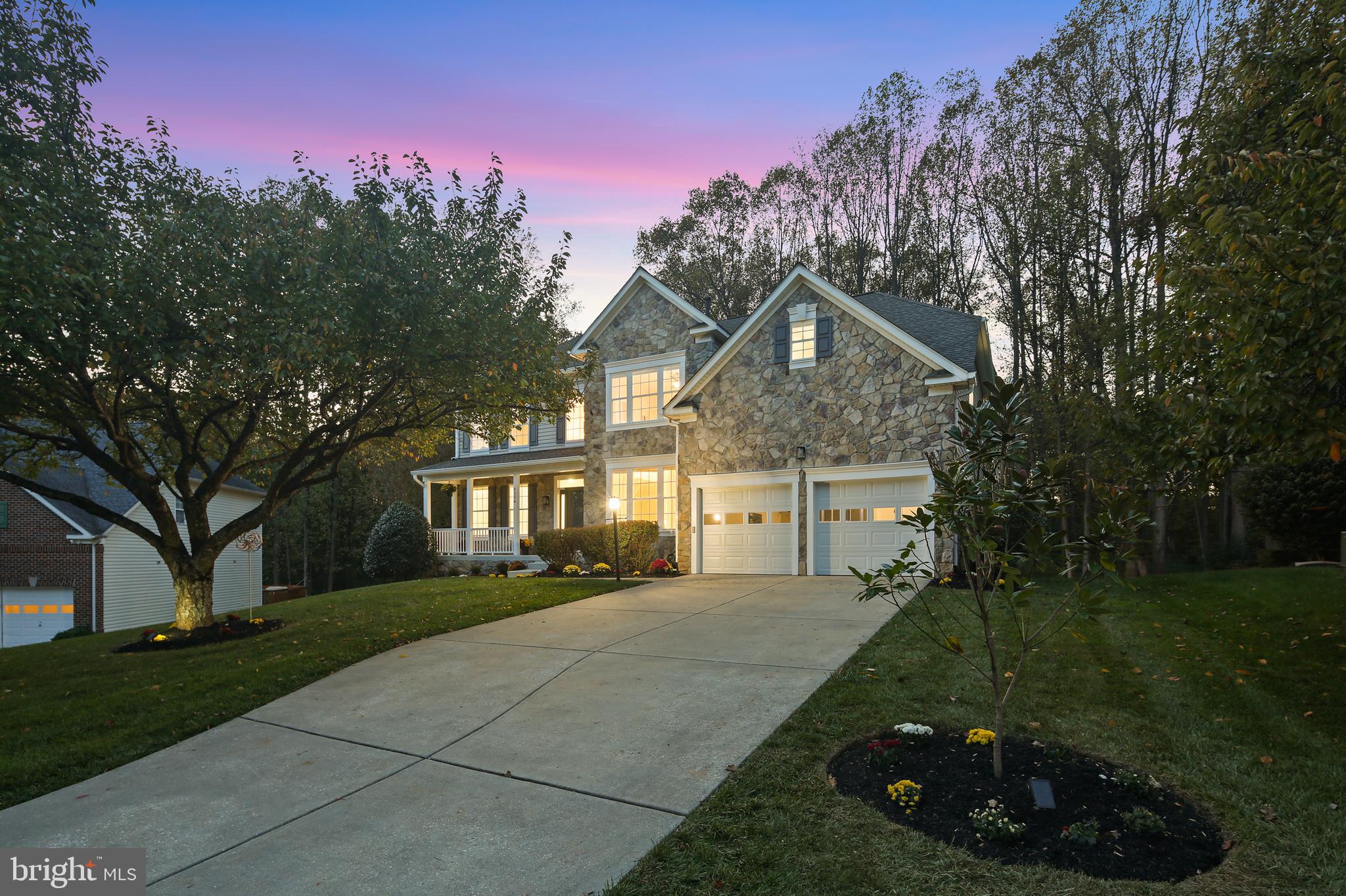 VILLAGE OF RIVER HILL - Residential