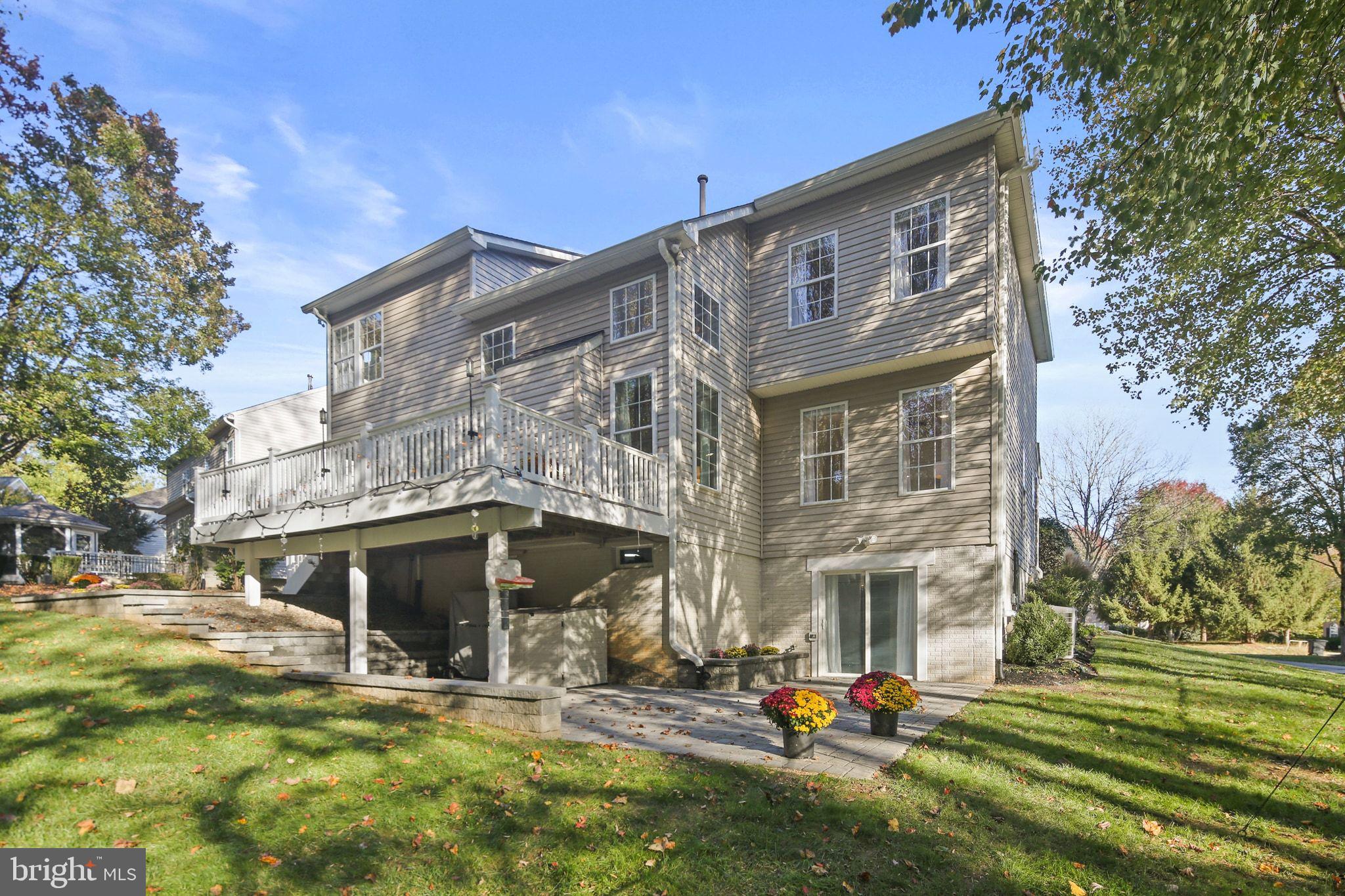 VILLAGE OF RIVER HILL - Residential