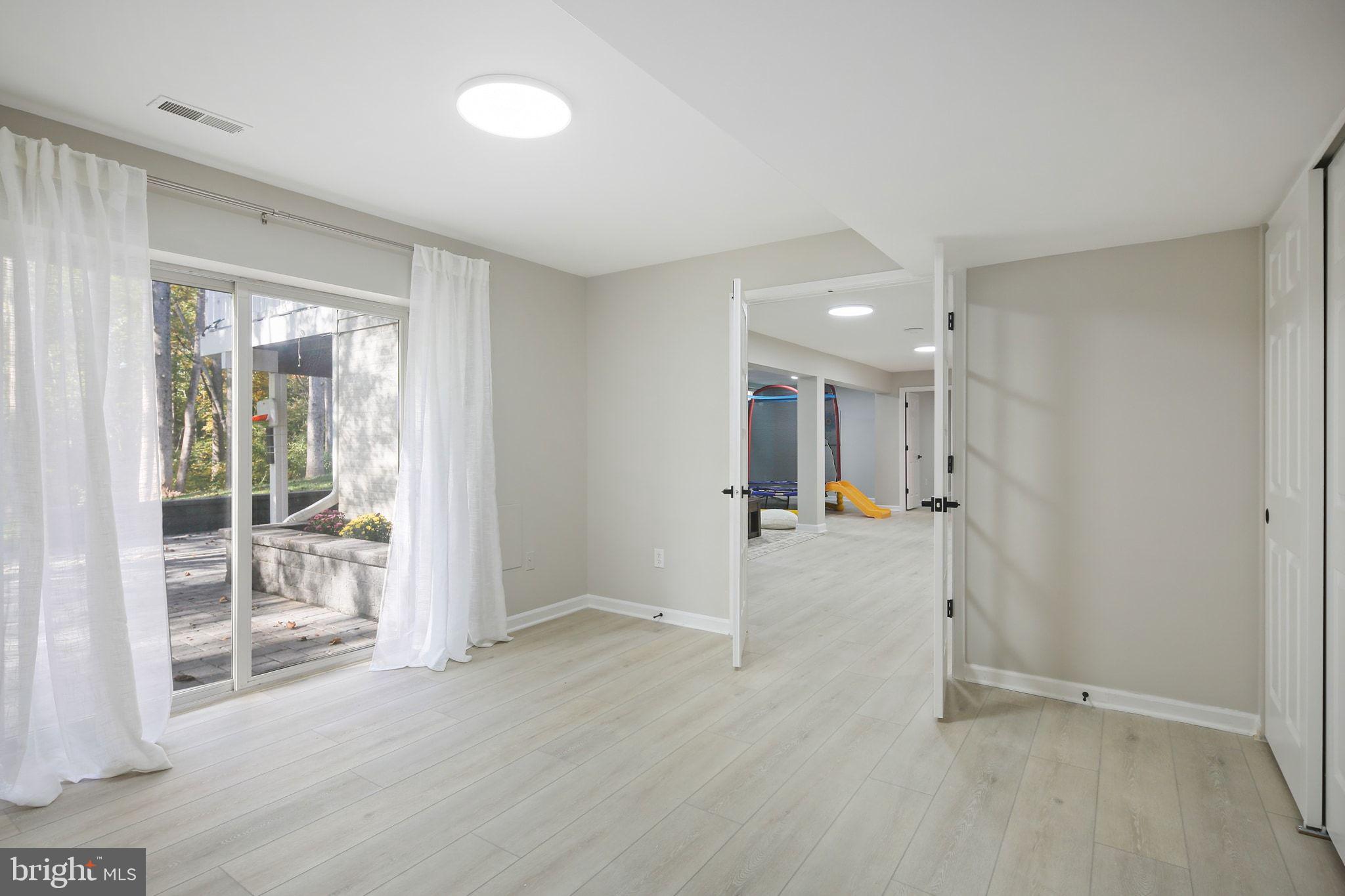 VILLAGE OF RIVER HILL - Residential