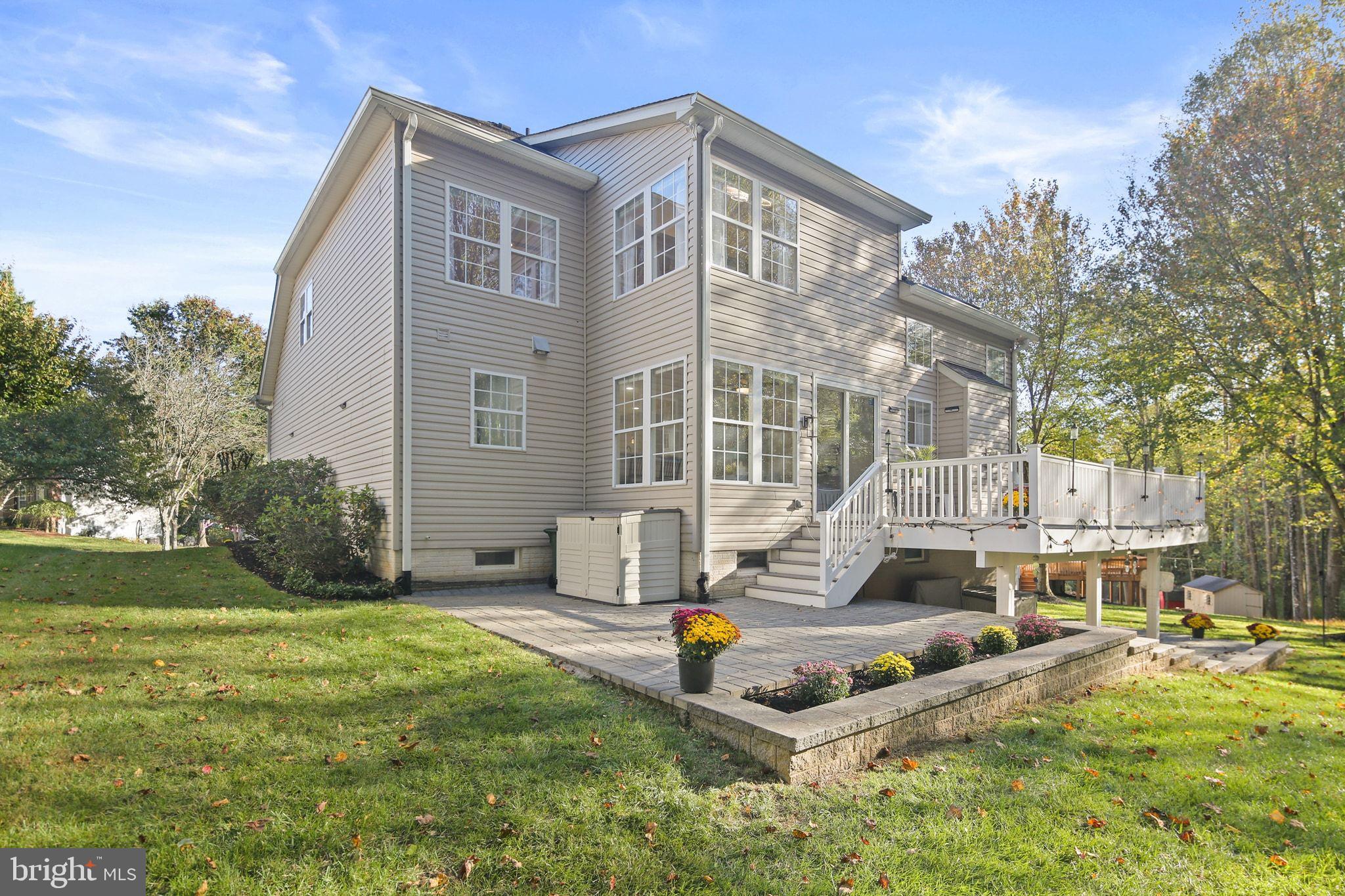 VILLAGE OF RIVER HILL - Residential