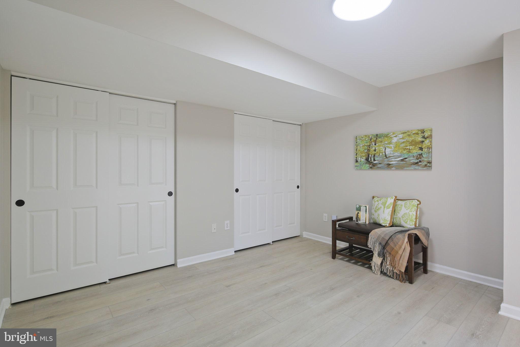 VILLAGE OF RIVER HILL - Residential