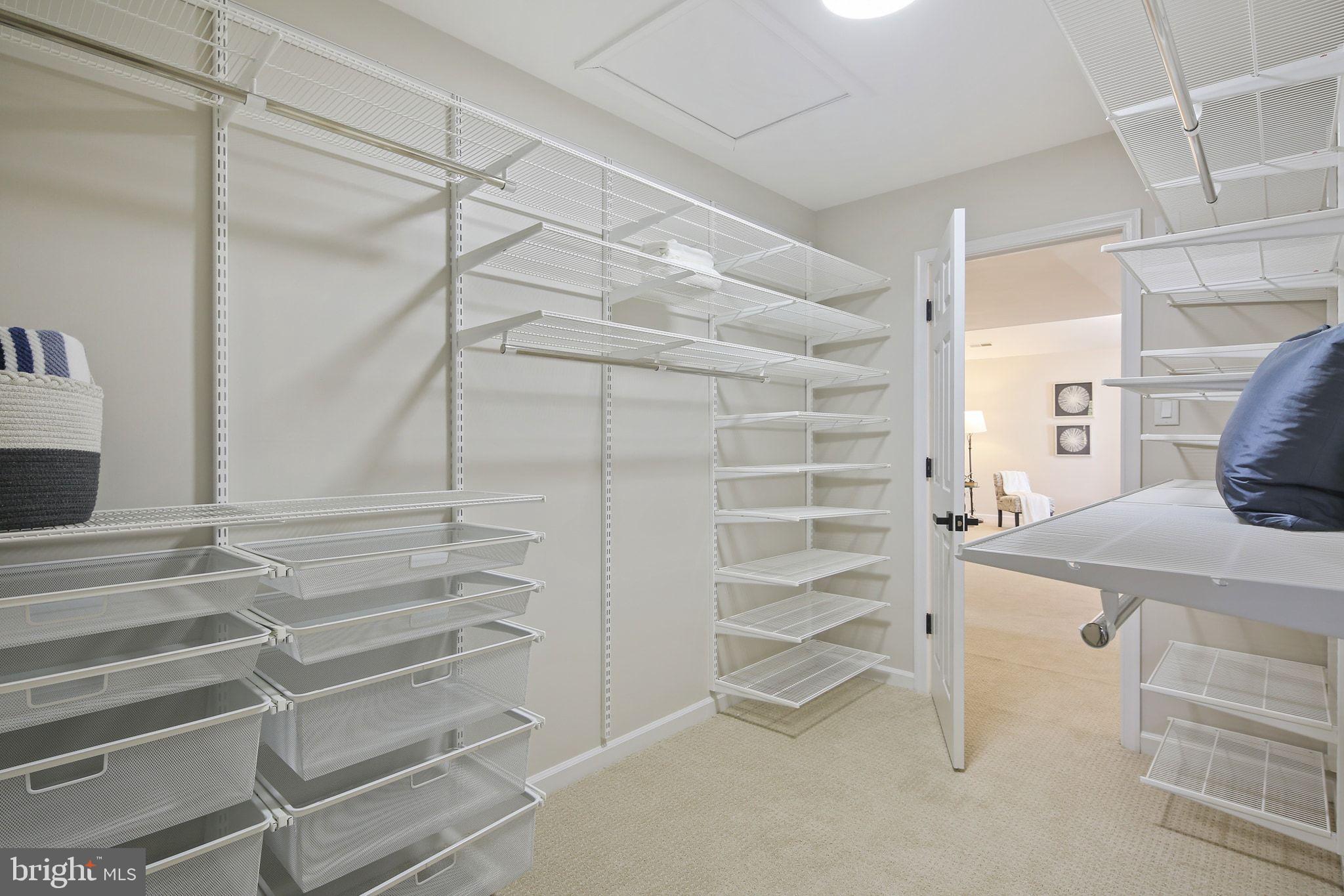 VILLAGE OF RIVER HILL - Residential