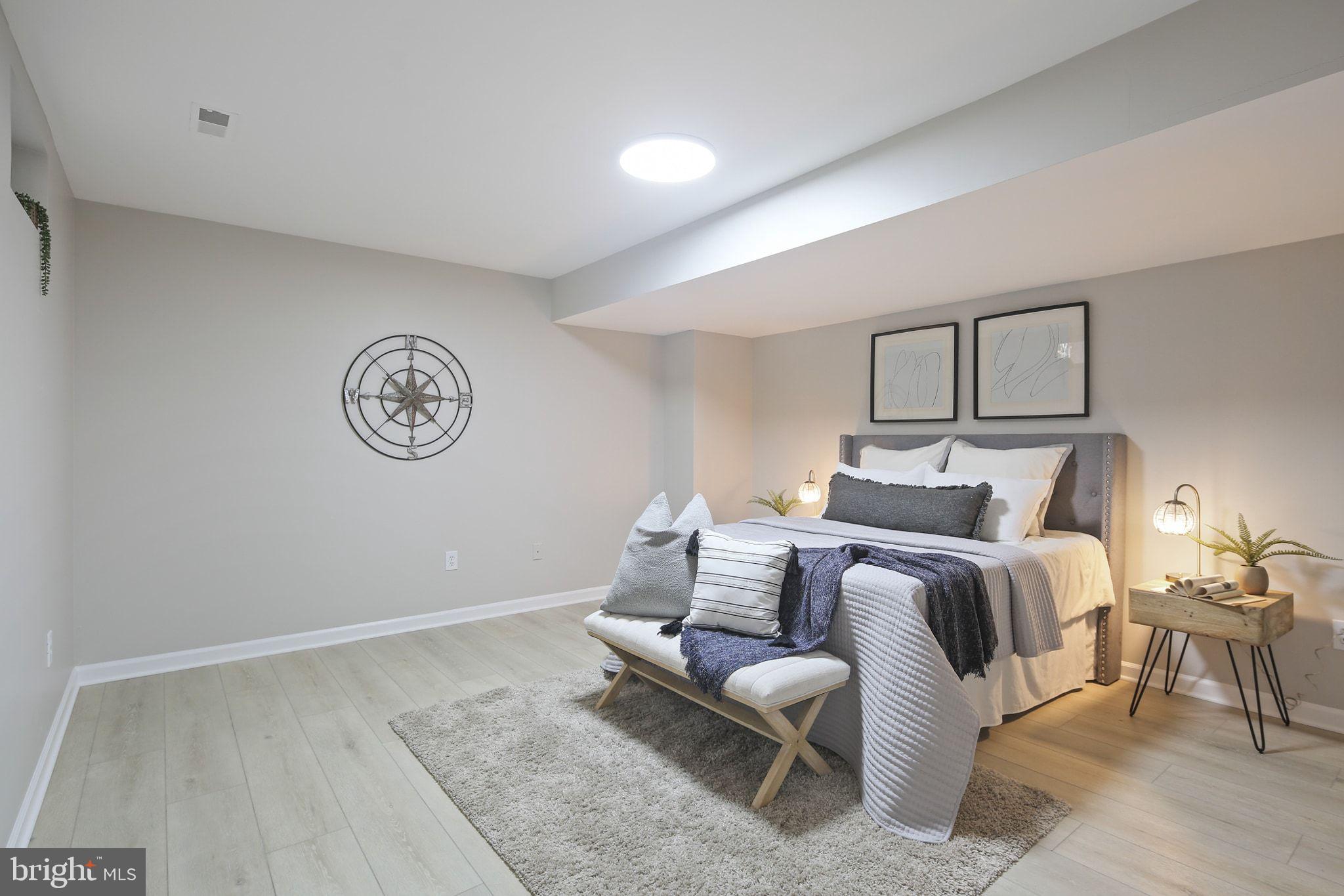 VILLAGE OF RIVER HILL - Residential