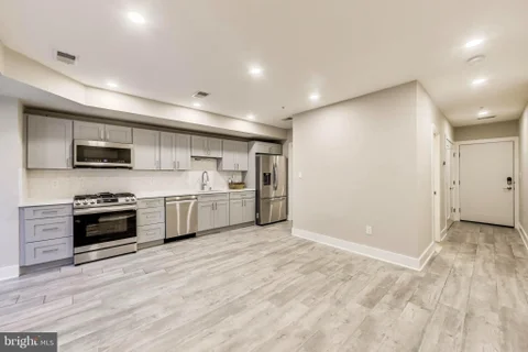 MLS: DCDC2265740