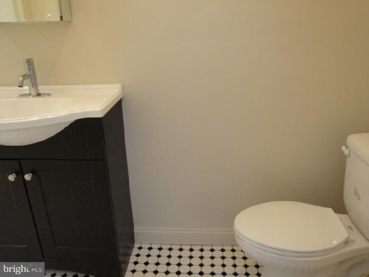 RITTENHOUSE SQUARE - Residential Income