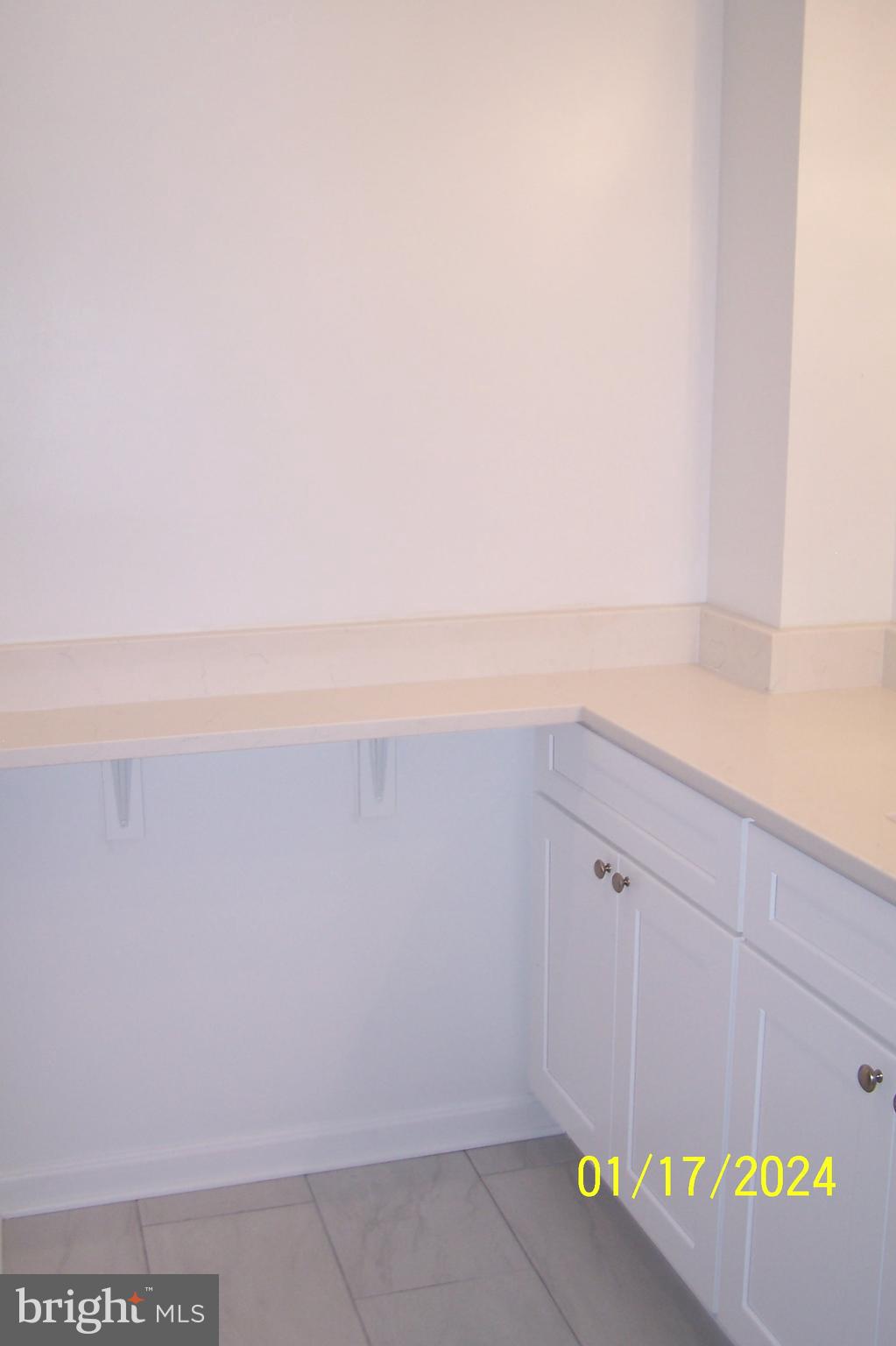 SUMMERWALK - Residential Lease