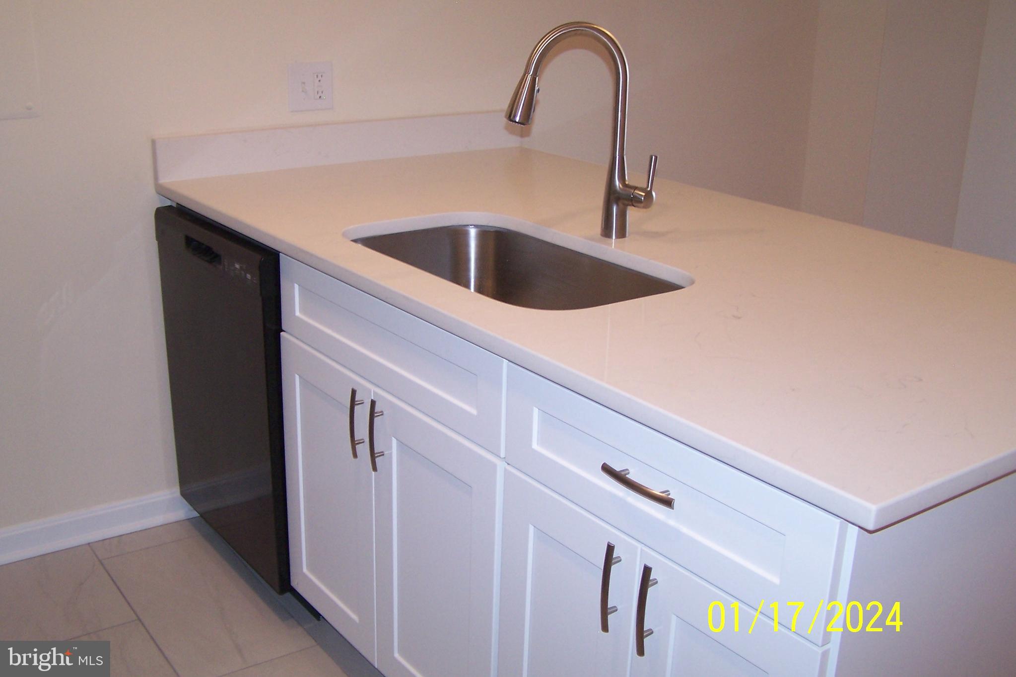 SUMMERWALK - Residential Lease