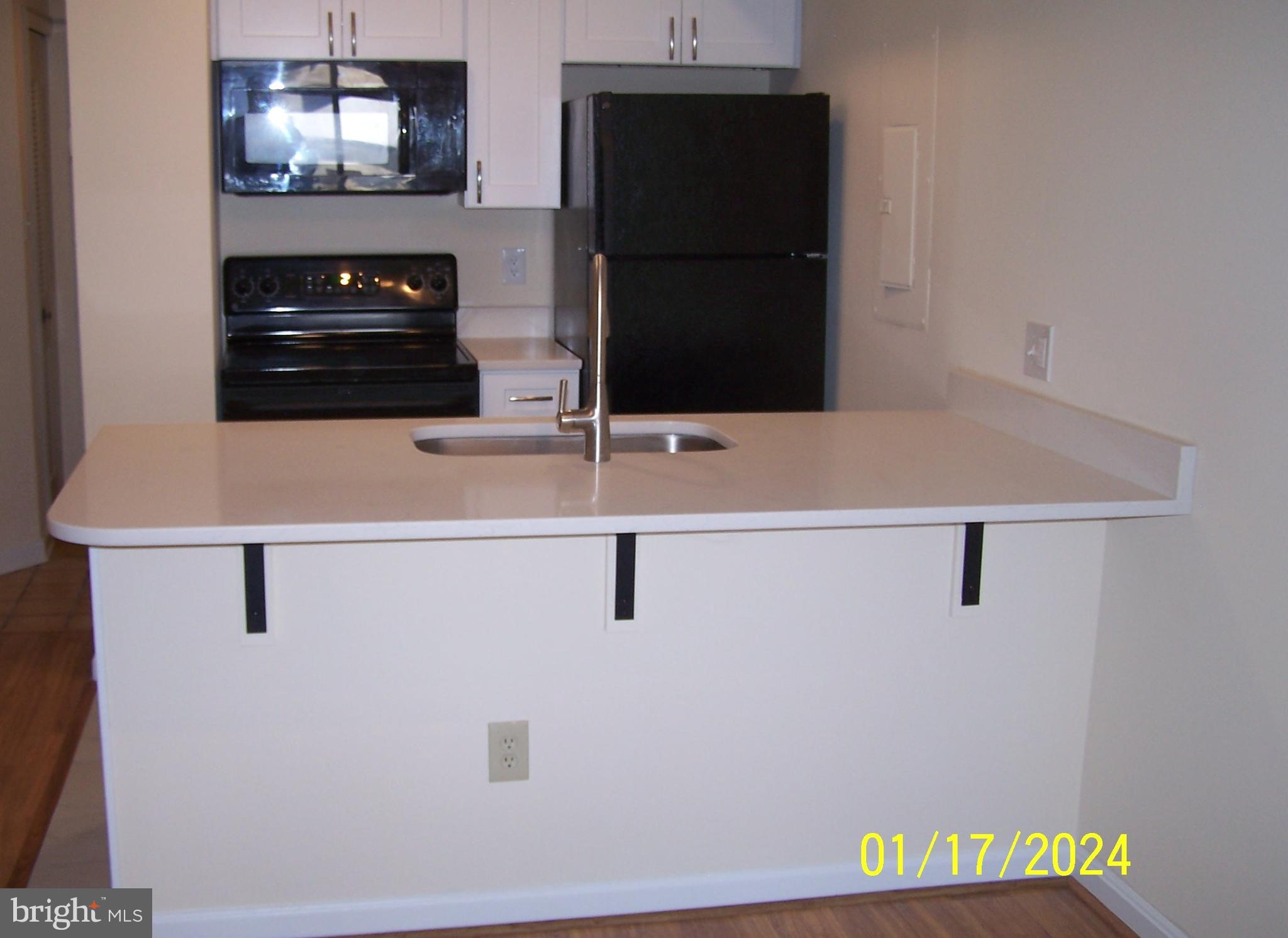 SUMMERWALK - Residential Lease